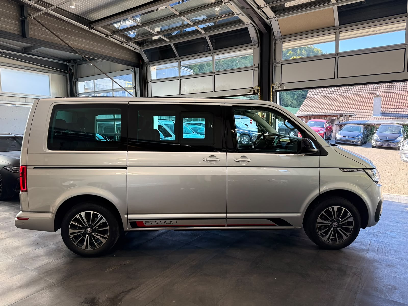 VW T6.1 Multivan 2.0 TDI Comfortline Edition DSG-image-6