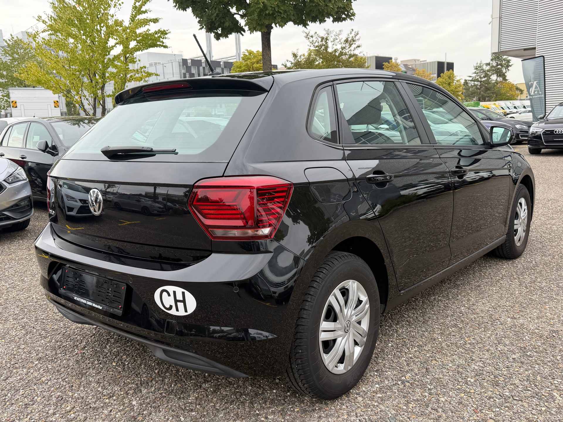 VW Polo 1.0 BMT Trendline-image-4