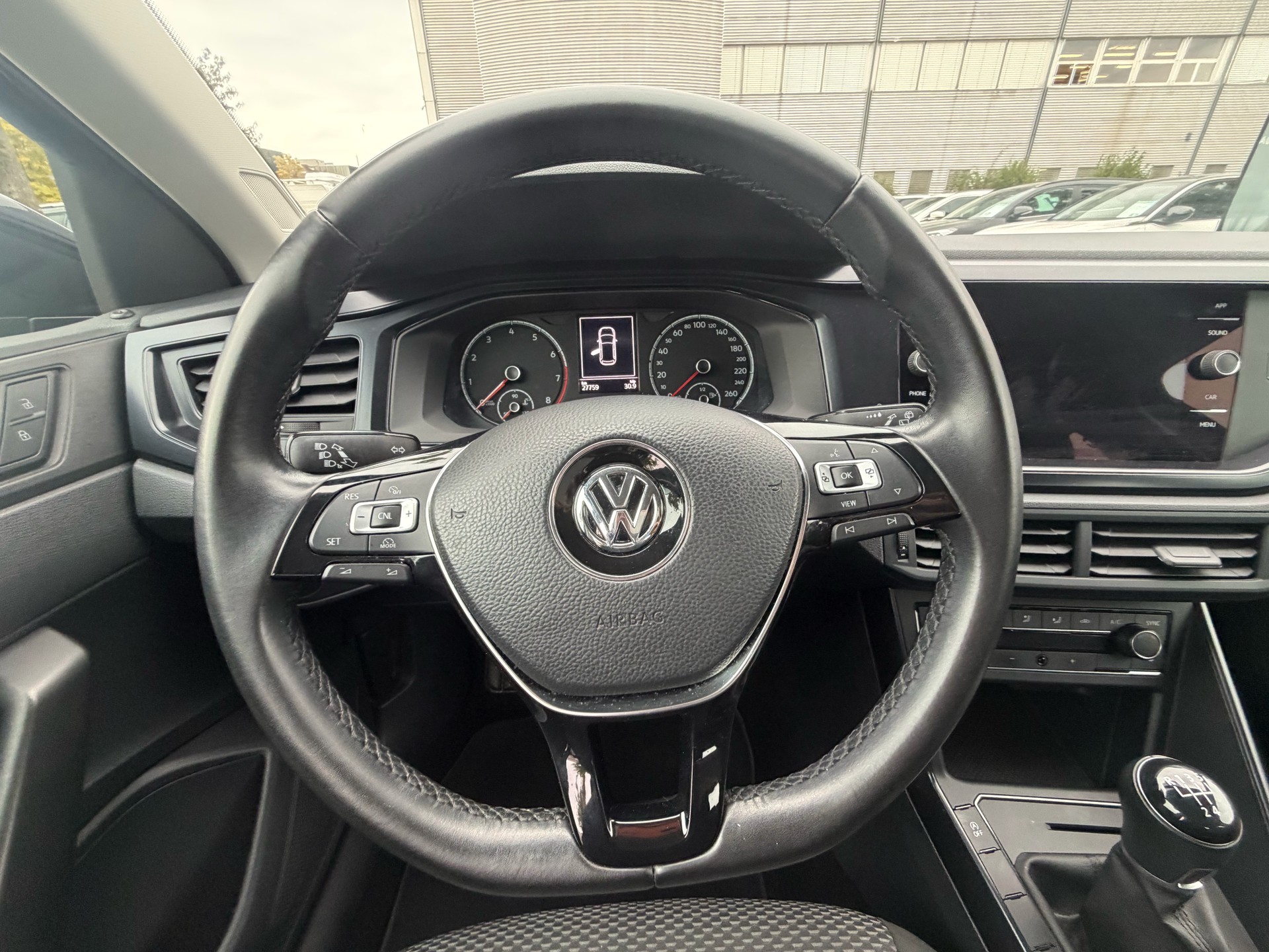 VW Polo 1.0 BMT Trendline-image-11