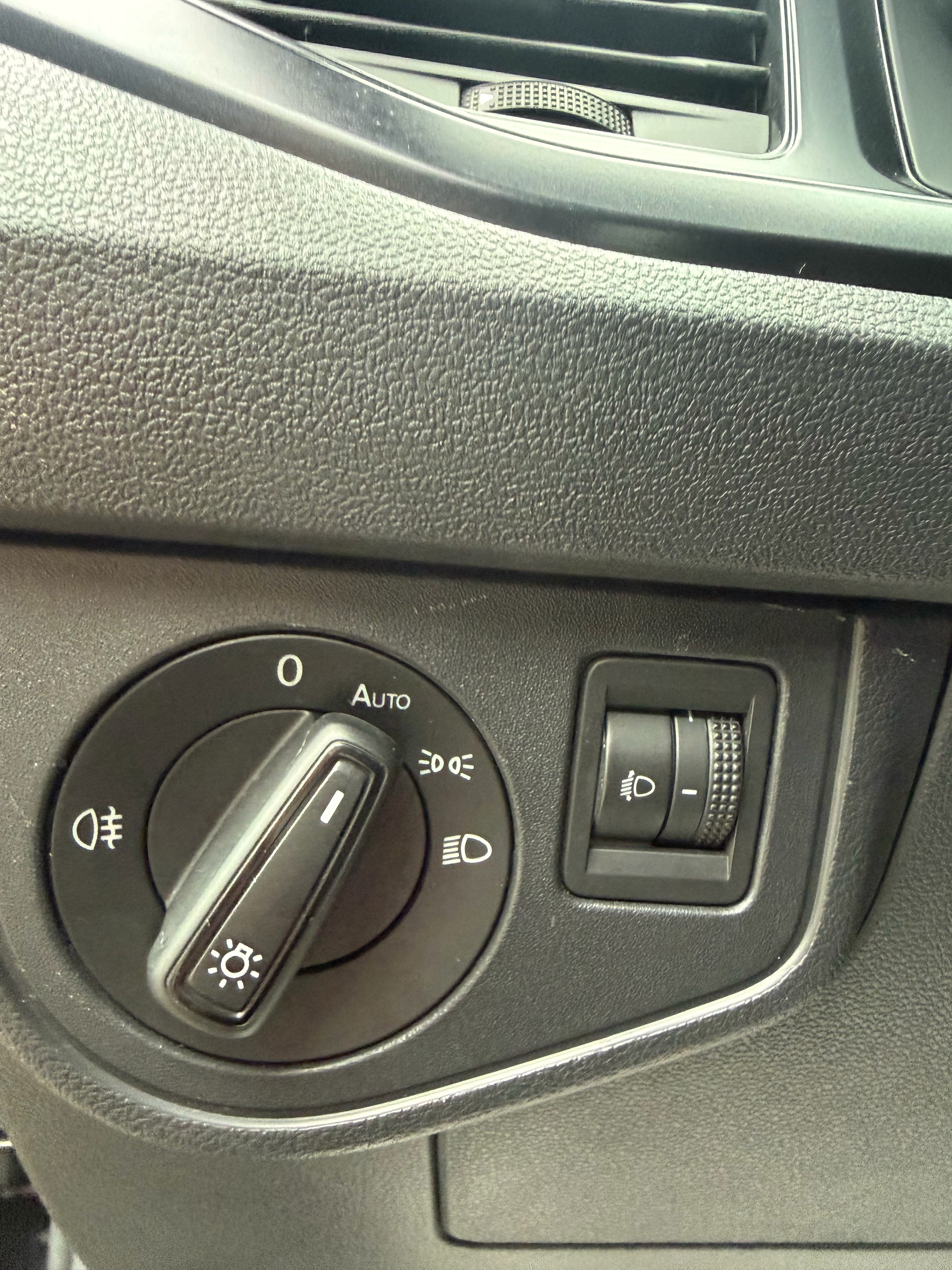 VW Polo 1.0 BMT Trendline-image-14