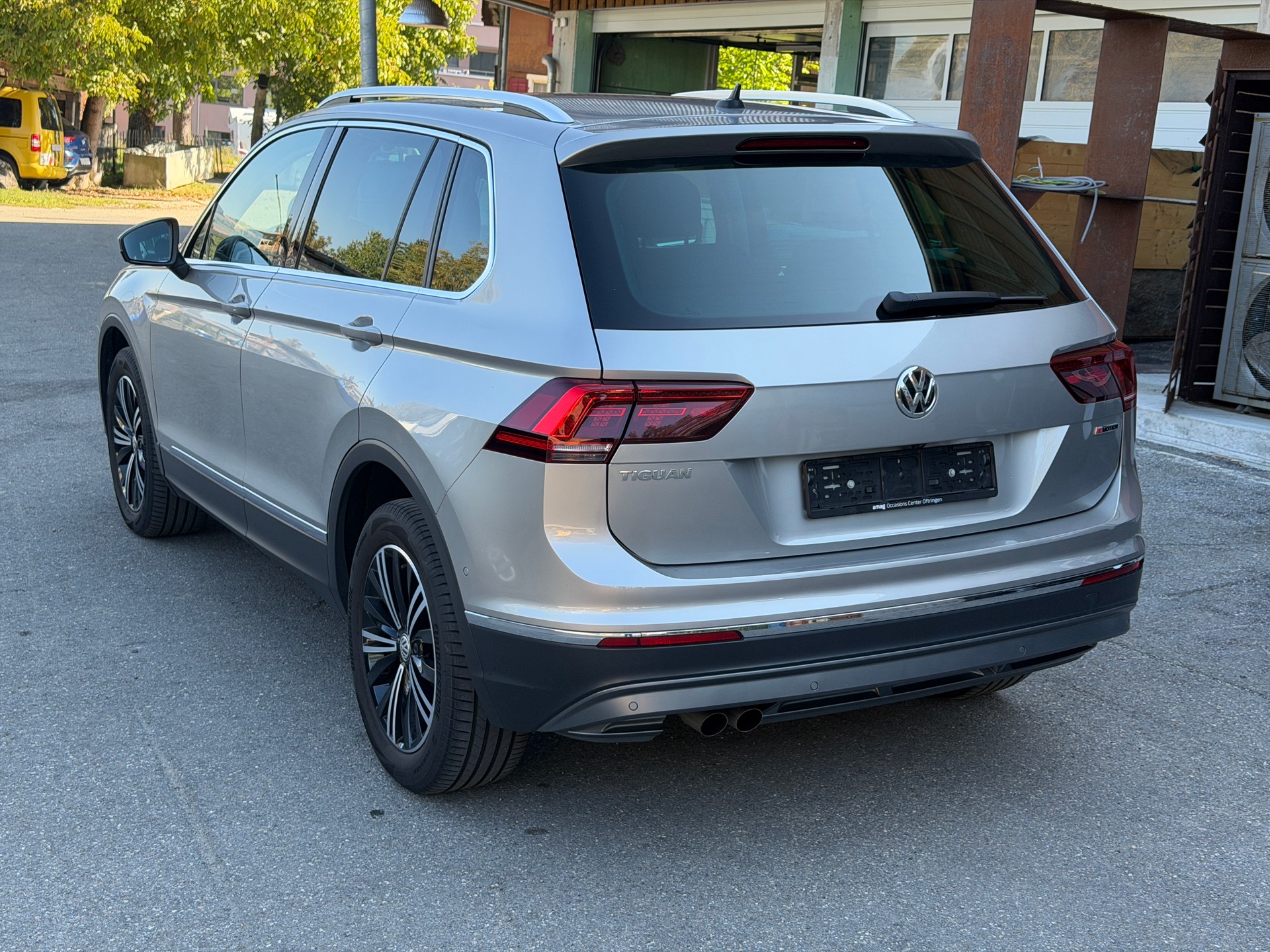 VW Tiguan 2.0TSI Highline 4Motion DSG-image-4