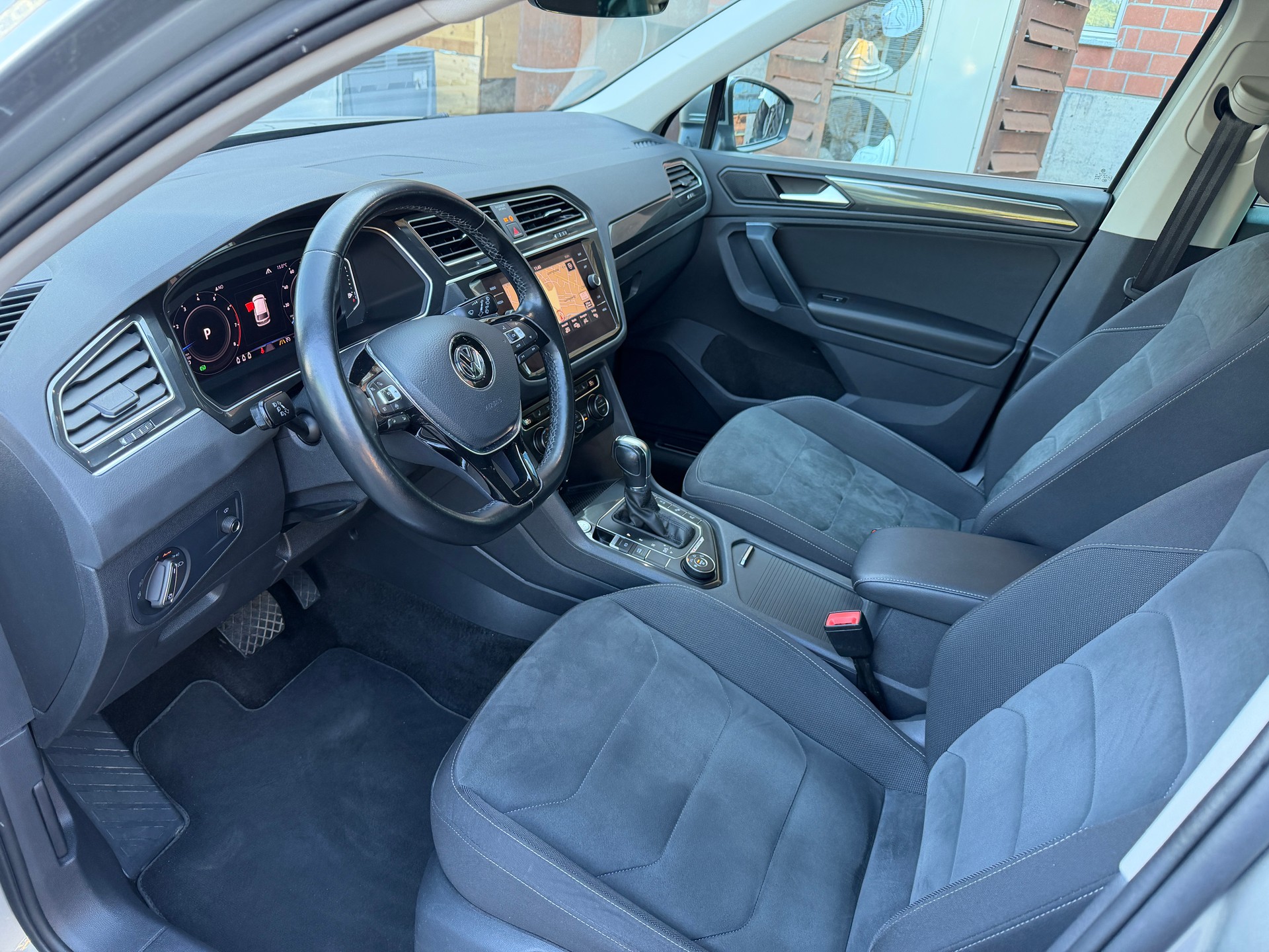 VW Tiguan 2.0TSI Highline 4Motion DSG-image-6