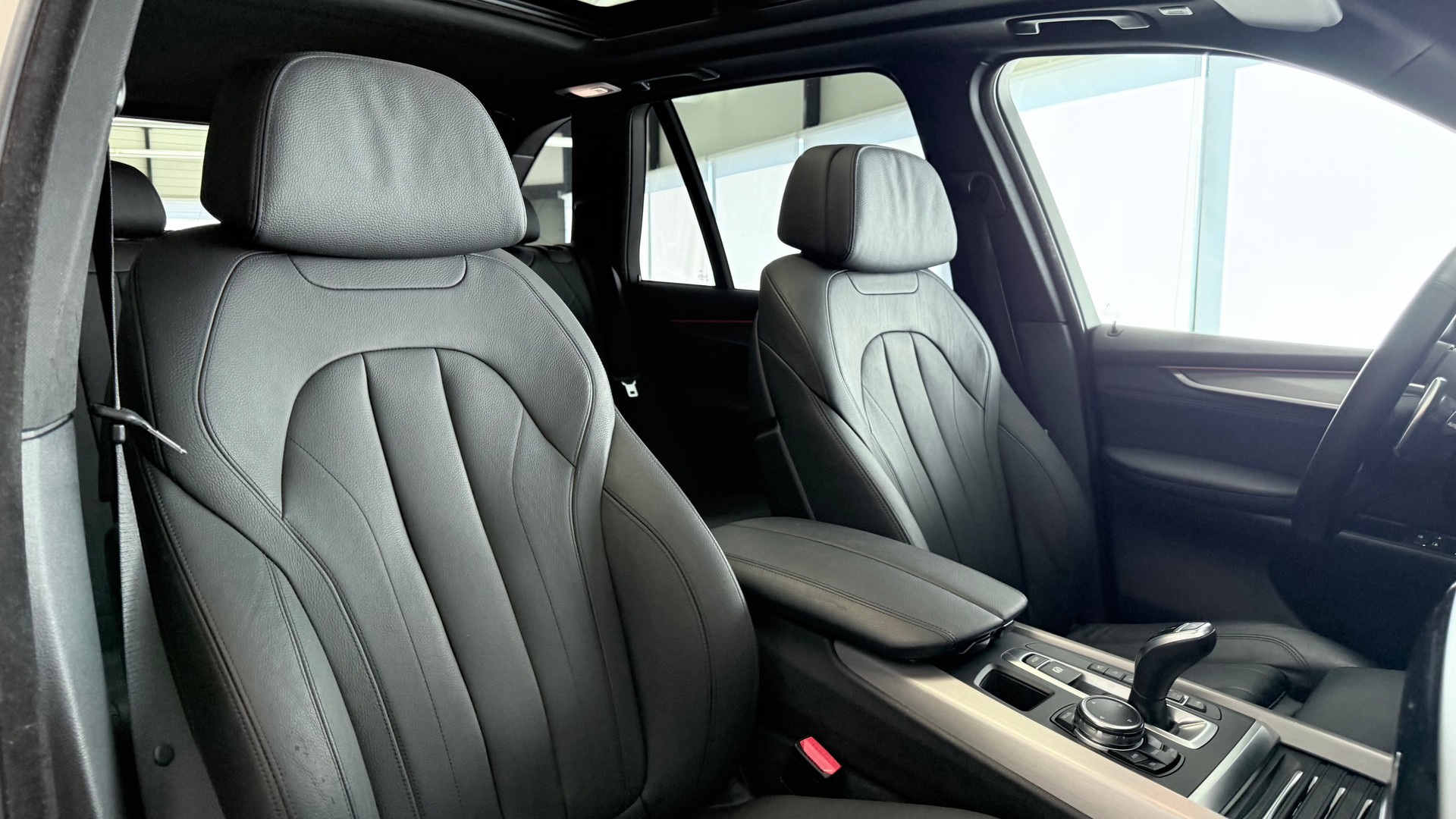 BMW X5 30d xDrive SAG-image-27