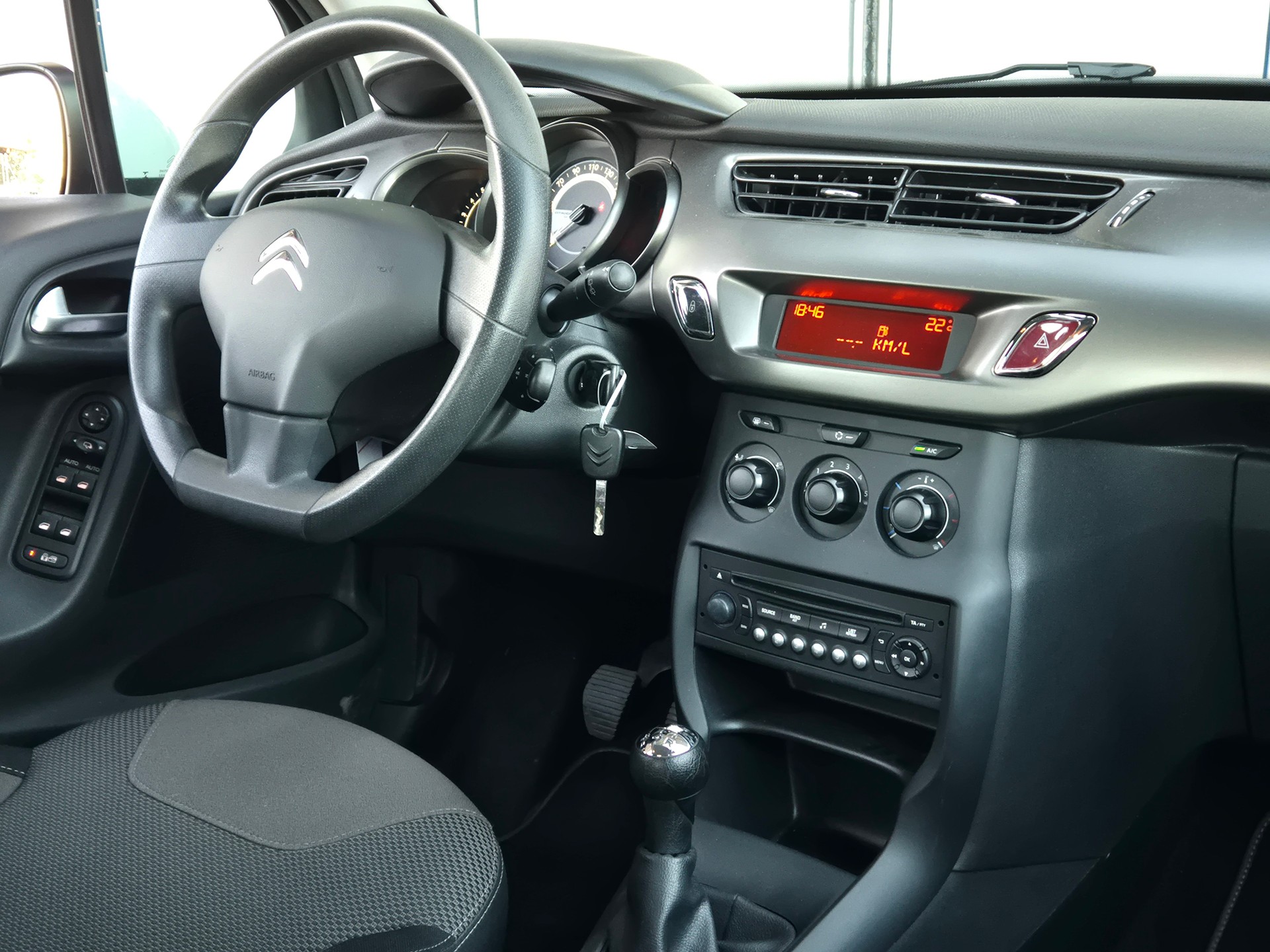 CITROEN C3 1.2i Séduction-image-10