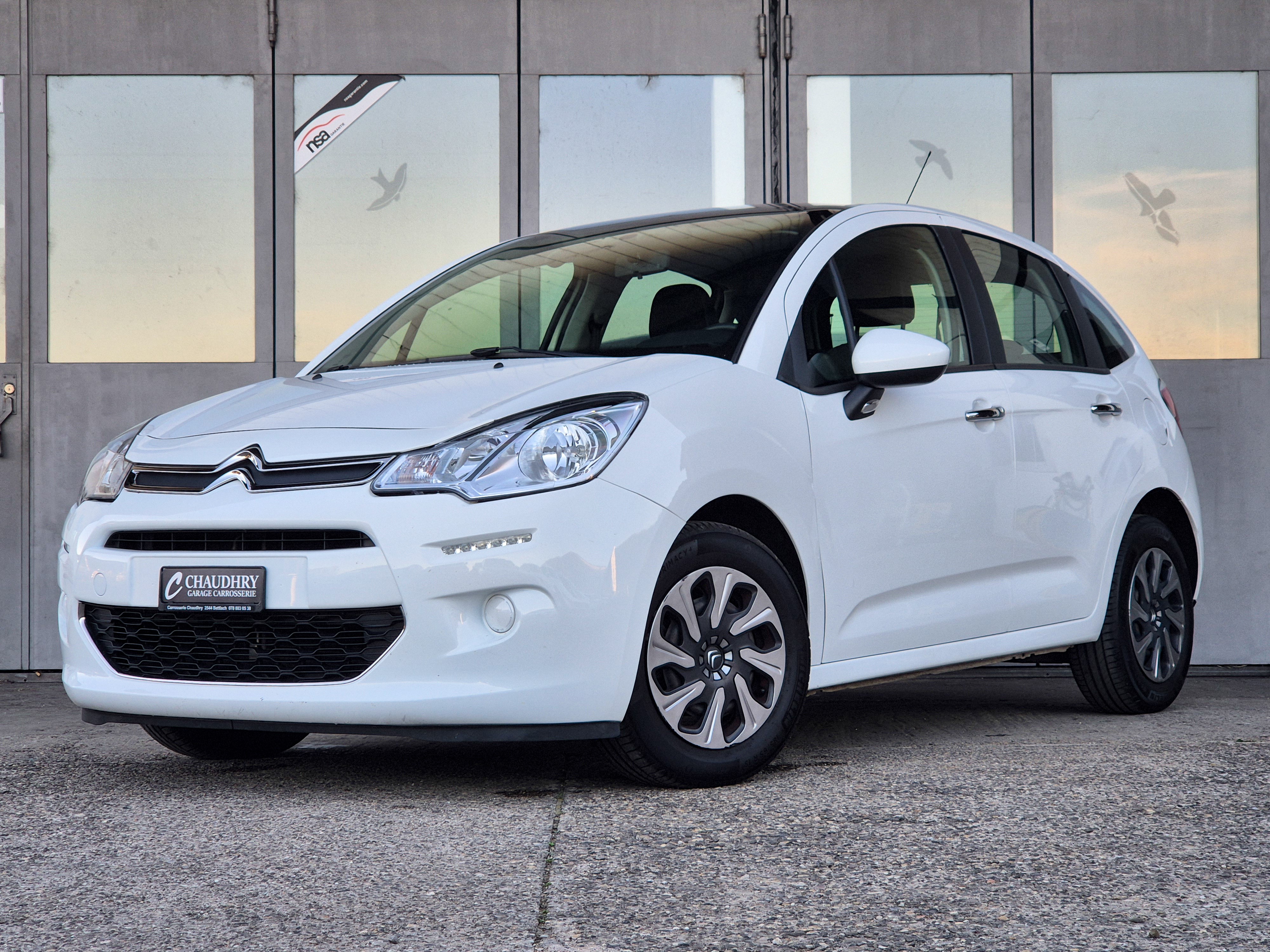 Car photo