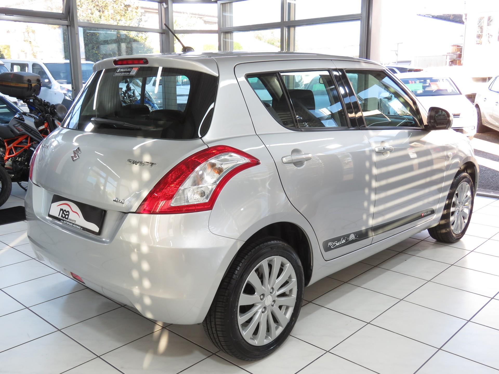 SUZUKI Swift 1.2i 16V GL Piz Sulai 4x4-showroom-element-3