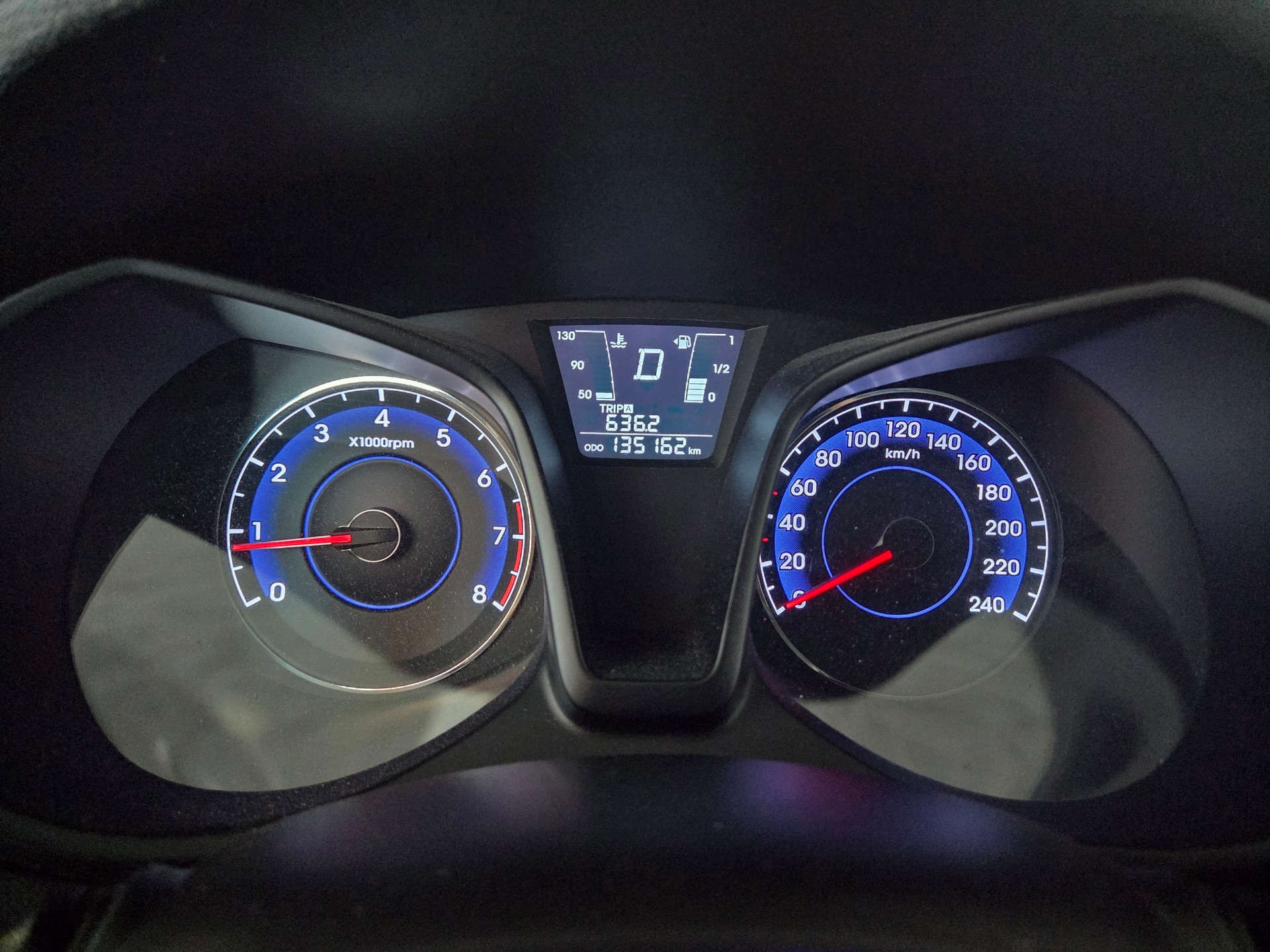 HYUNDAI iX20 1.6 Style Automatic-image-6