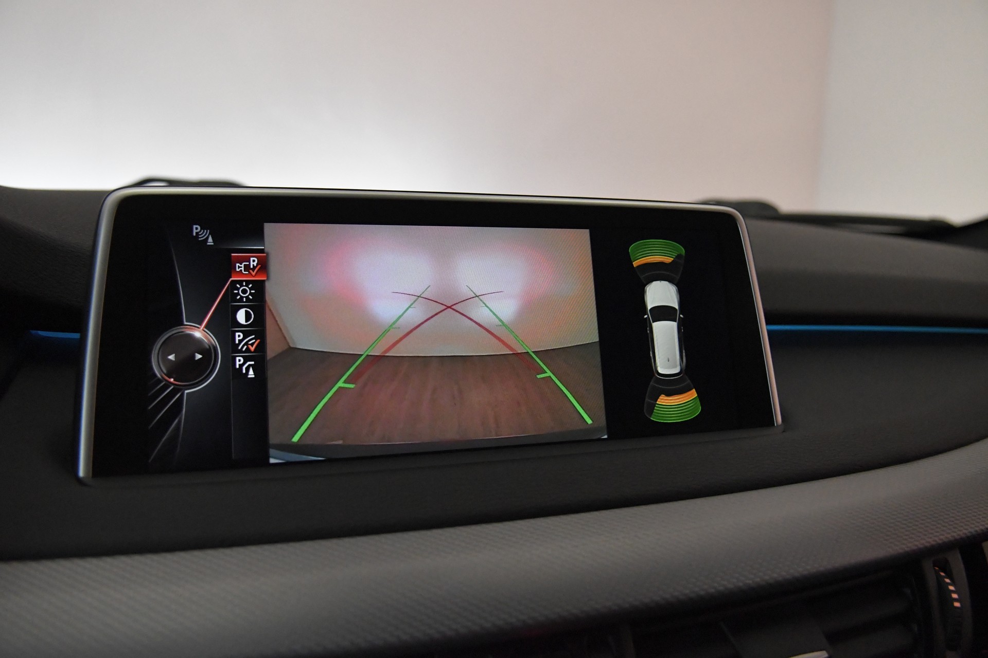 BMW X5 xDrive 30d Steptronic-image-15