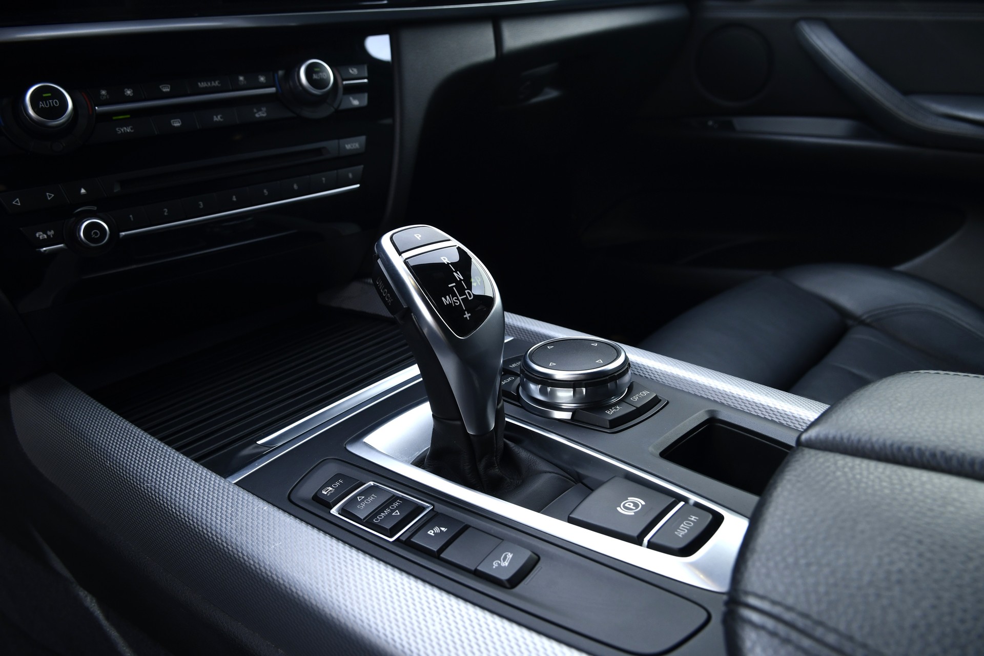 BMW X5 xDrive 30d Steptronic-image-14