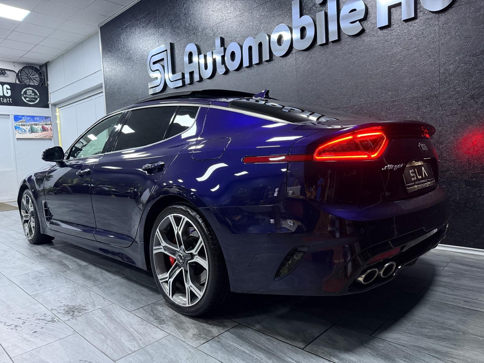KIA Stinger 3.3 T-GDi GT Automat AWD-image-5