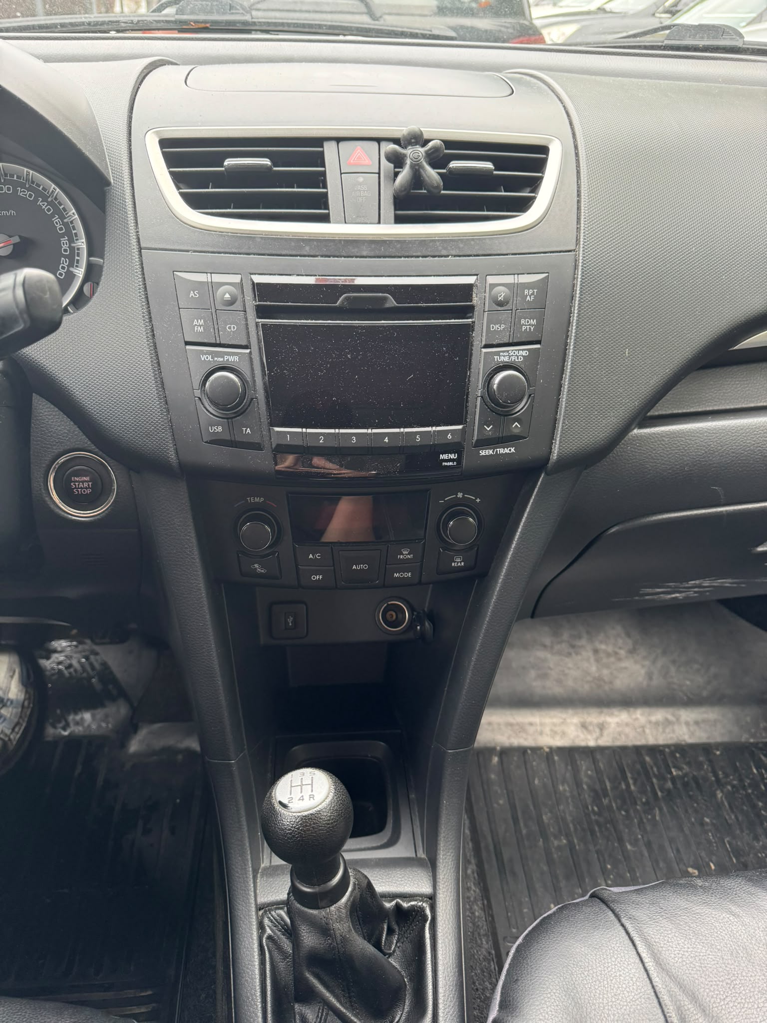 SUZUKI Swift 1.2i 16V GL-image-11