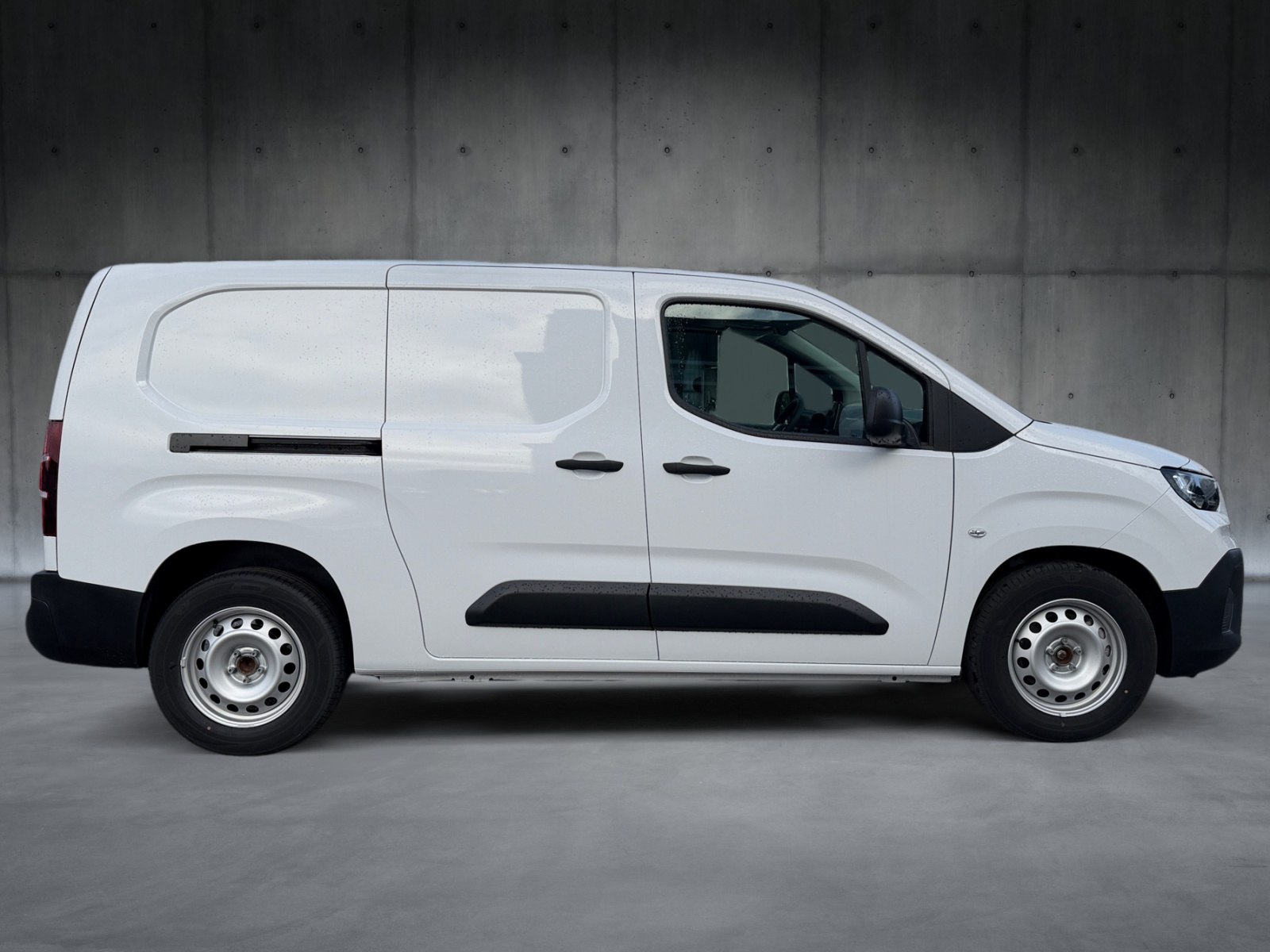 FIAT E-Doblo L2 50kWh 800kg-image-2
