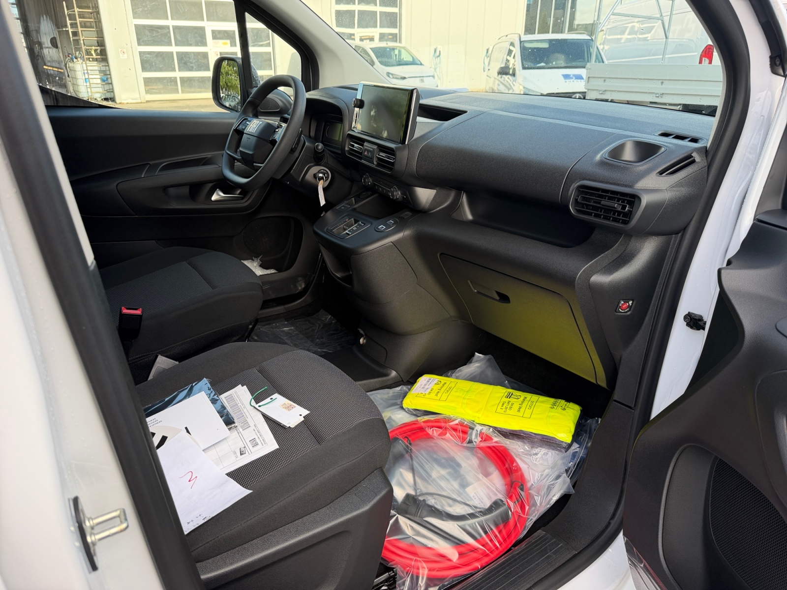 FIAT E-Doblo L2 50kWh 800kg-image-7