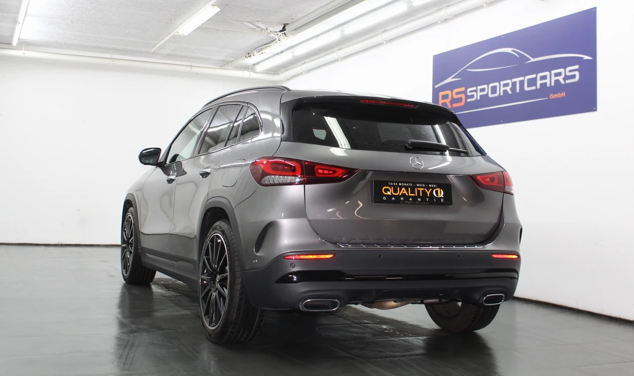 MERCEDES-BENZ GLA 220d 4Matic AMG Line 8G-DCT Sport-Paket Black / CH-Fahrzeug-image-4