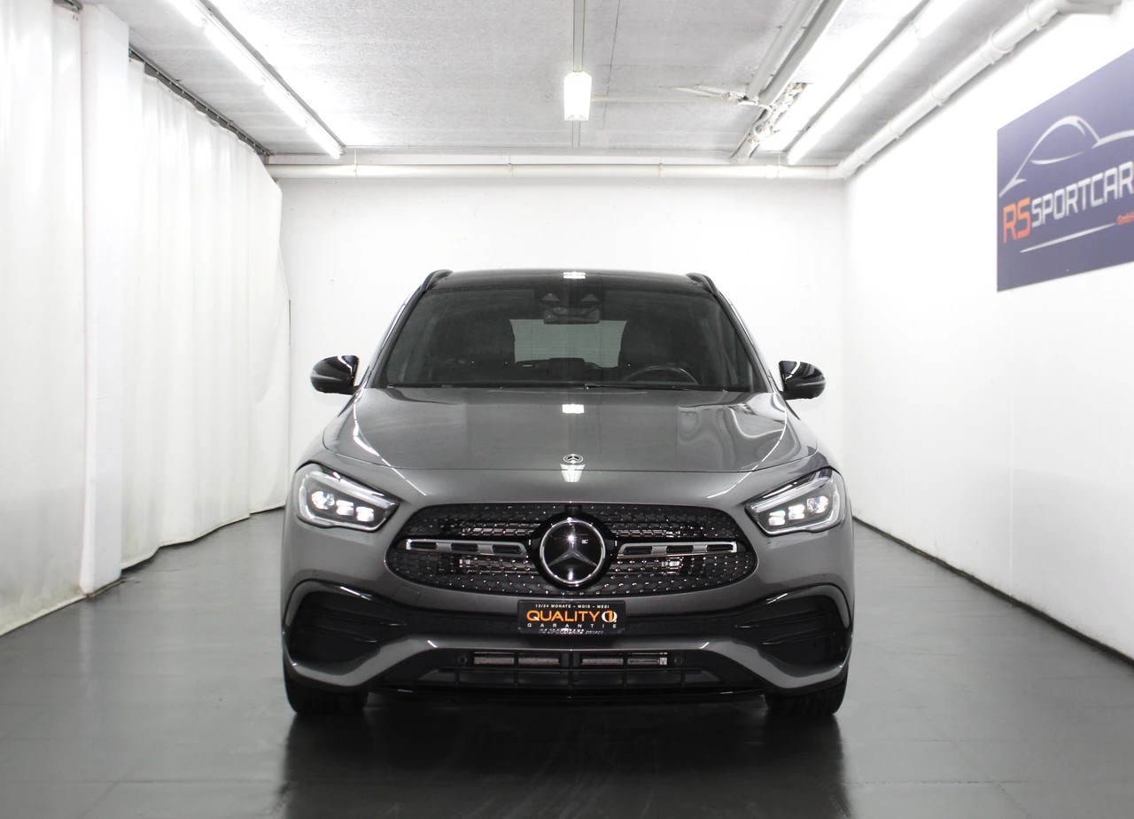 MERCEDES-BENZ GLA 220d 4Matic AMG Line 8G-DCT Sport-Paket Black / CH-Fahrzeug-showroom-element-2