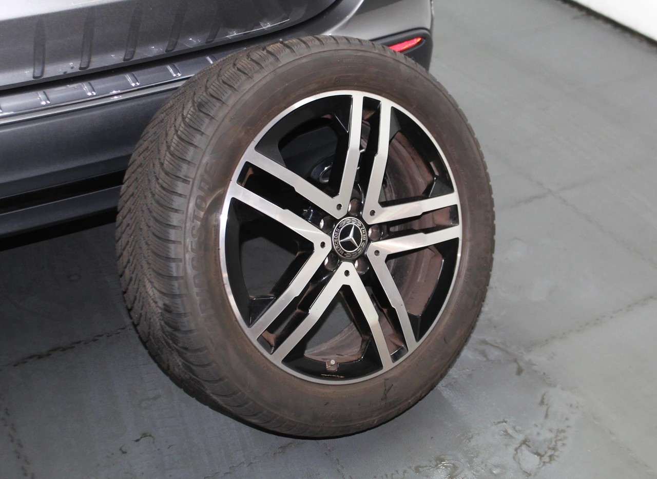 MERCEDES-BENZ GLA 220d 4Matic AMG Line 8G-DCT Sport-Paket Black / CH-Fahrzeug-image-29