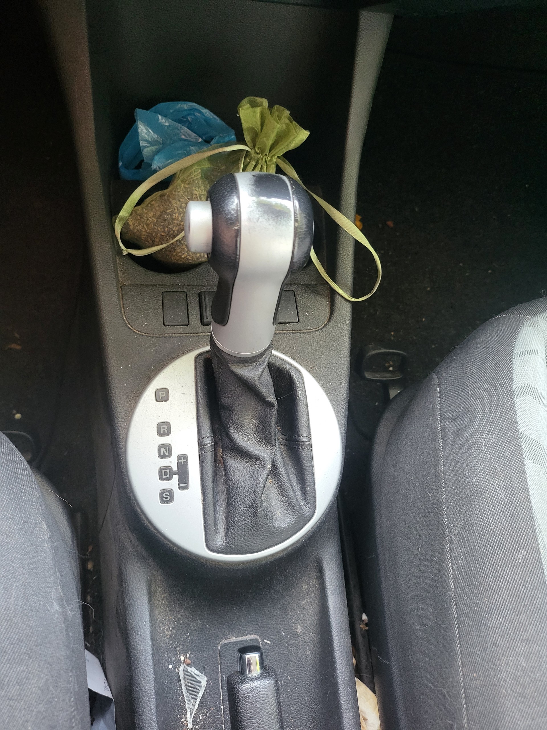 SKODA Roomster 1.6 Style-image-8