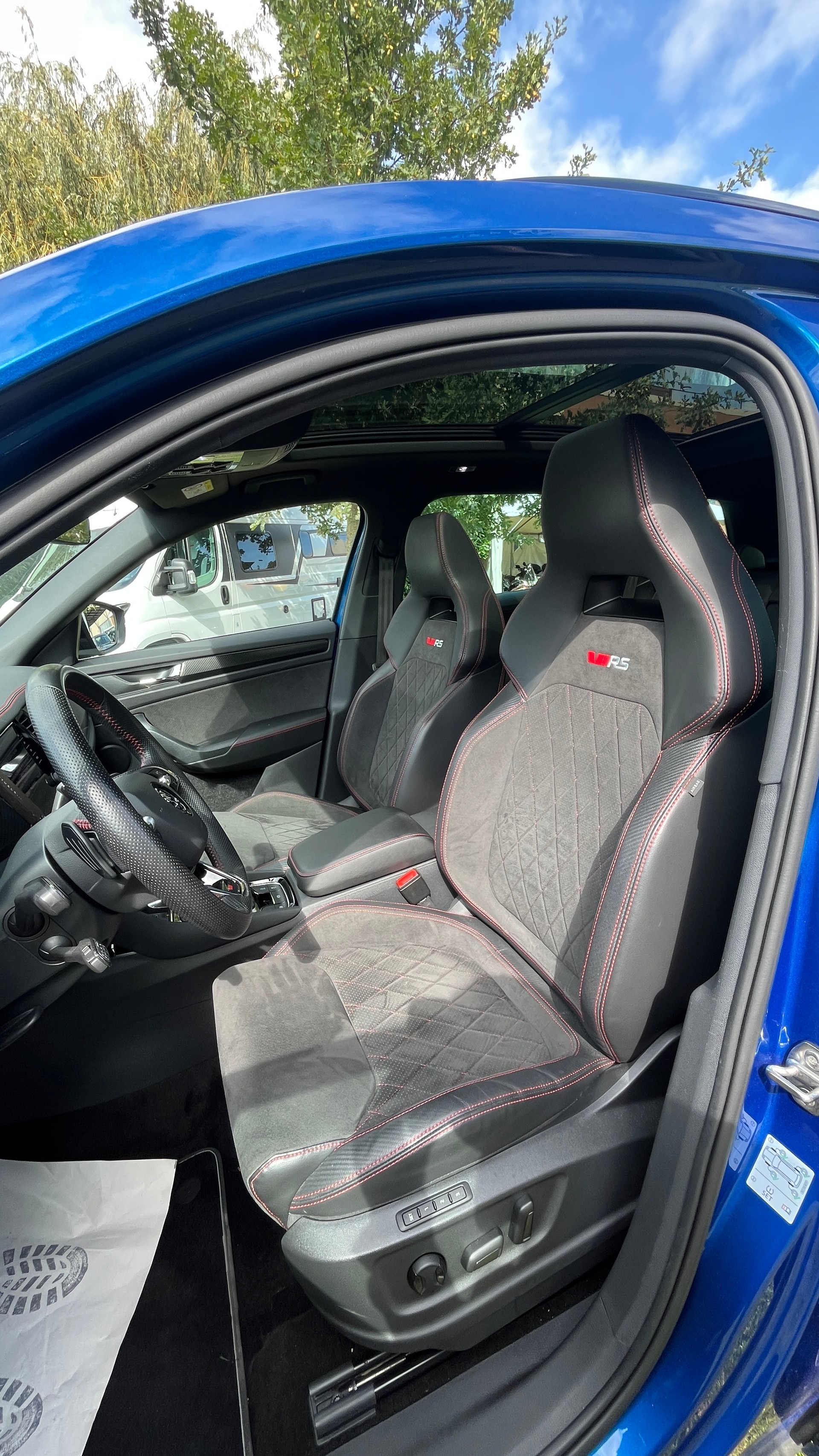 SKODA Kodiaq 2.0 TSI 4x4 RS-image-12