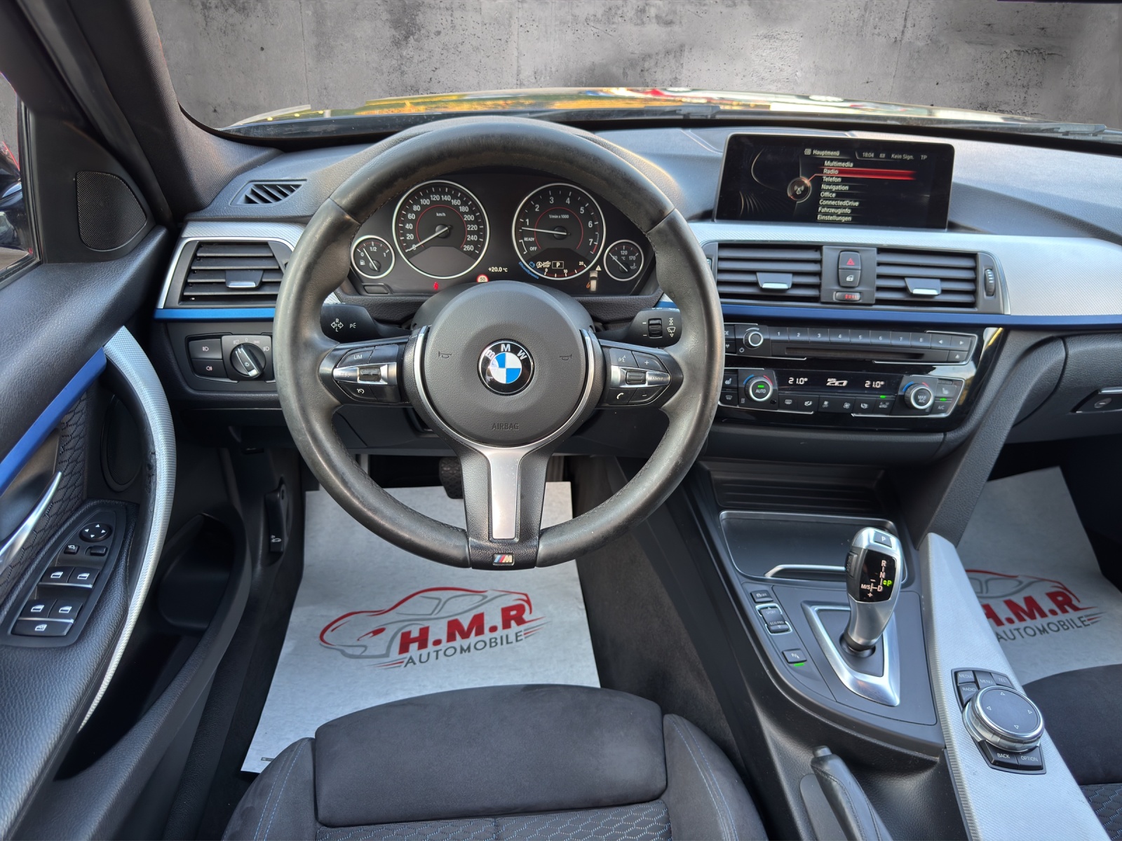 BMW 340i xDrive Touring M Sport Steptronic-image-11