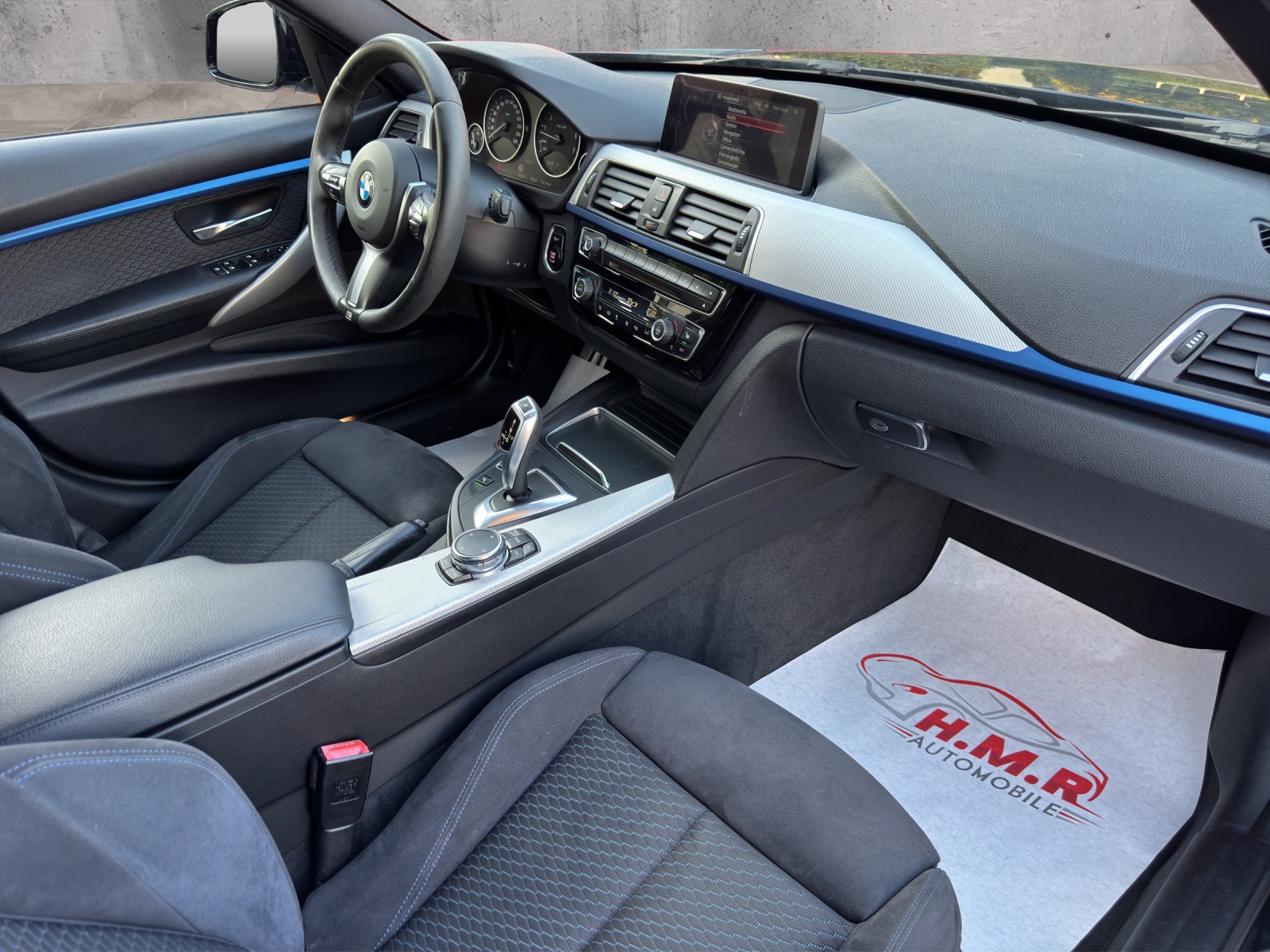 BMW 340i xDrive Touring M Sport Steptronic-image-10