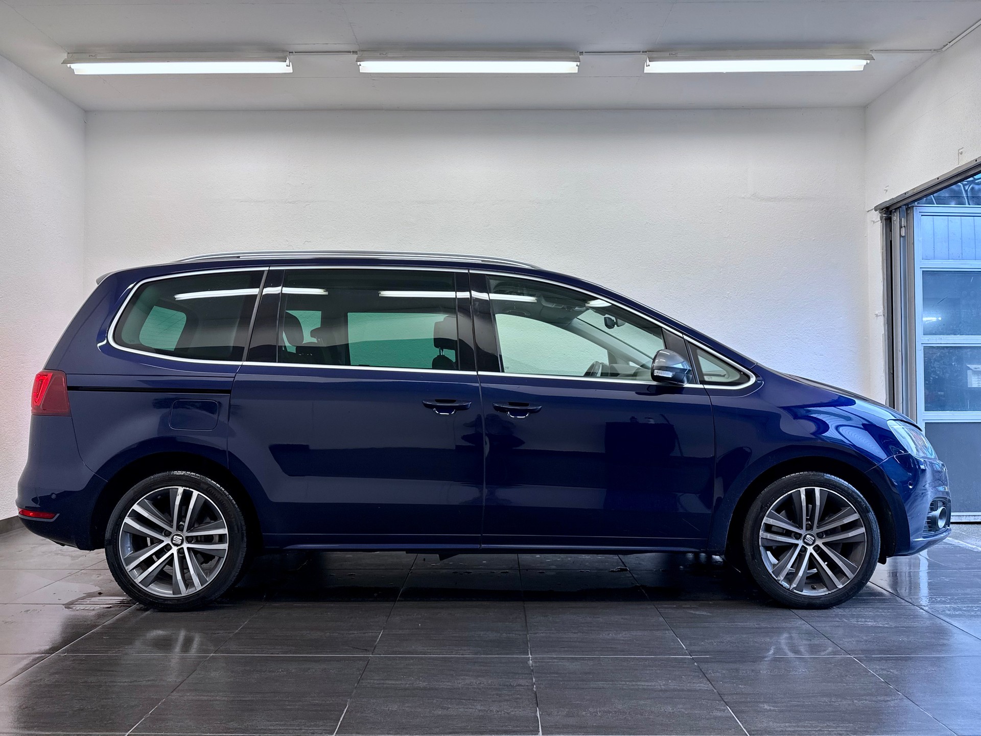 SEAT Alhambra 1.4 TSI FR Line DSG-image-4