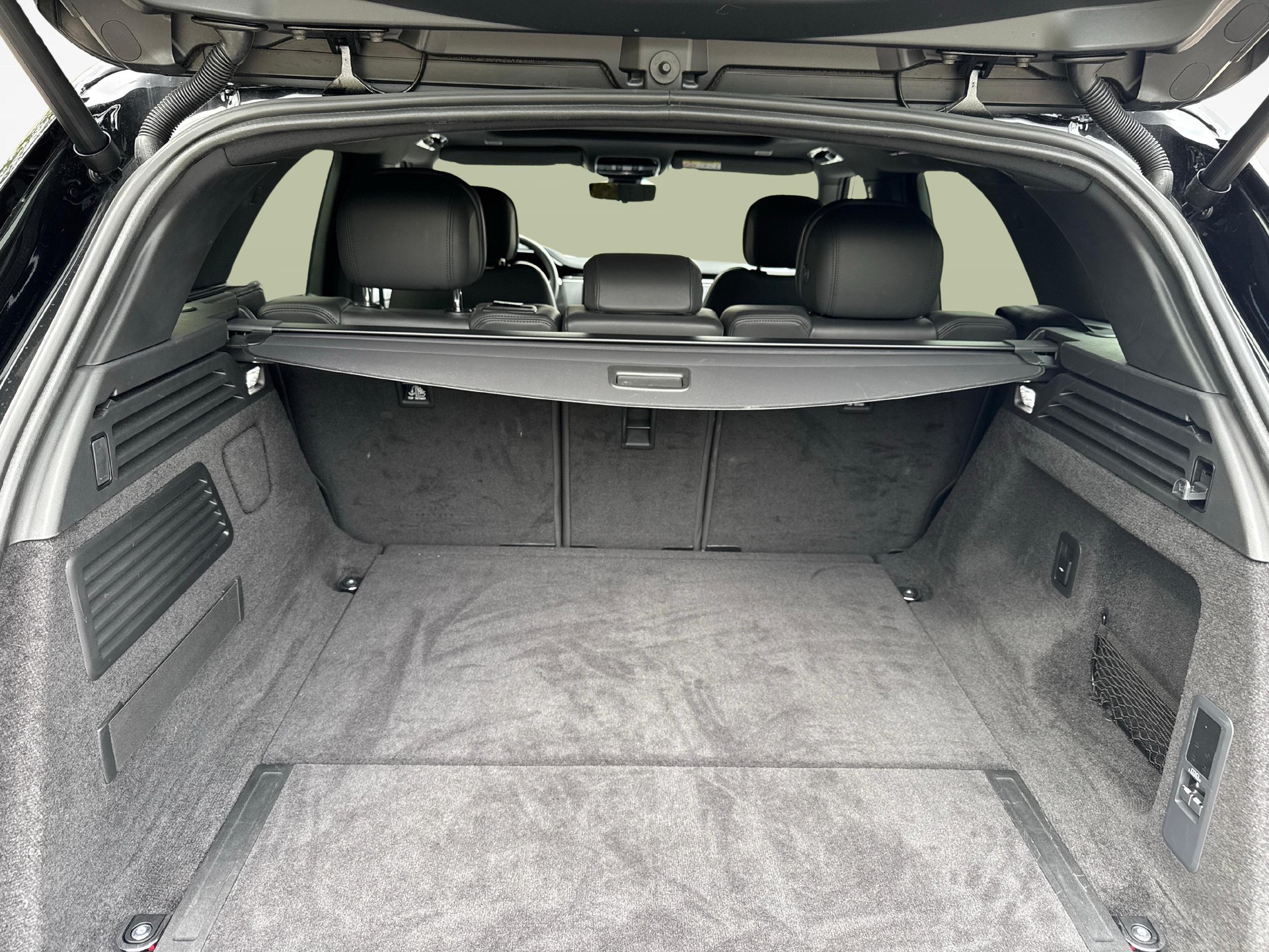 LAND ROVER Range Rover Sport 3.0 I6 P460e SE Dynamic-image-16