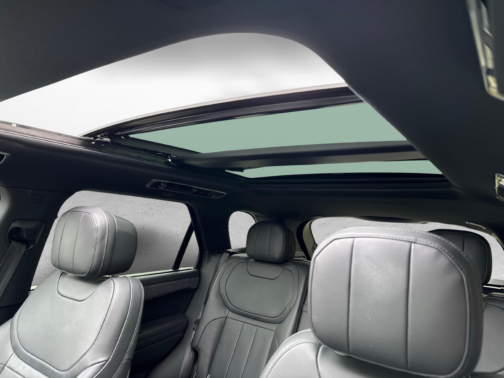 LAND ROVER Range Rover Sport 3.0 I6 P460e SE Dynamic-image-15