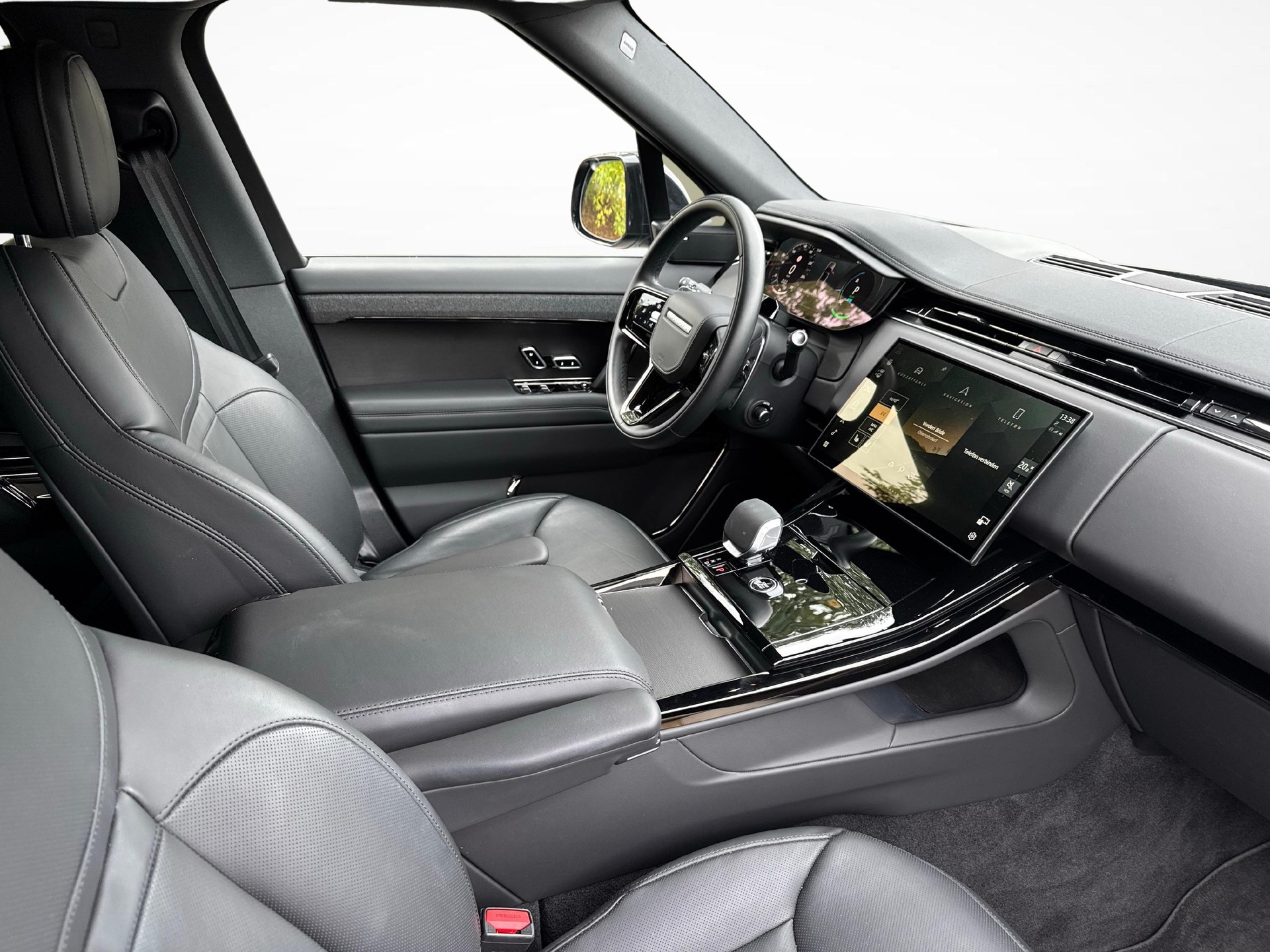 LAND ROVER Range Rover Sport 3.0 I6 P460e SE Dynamic-image-10