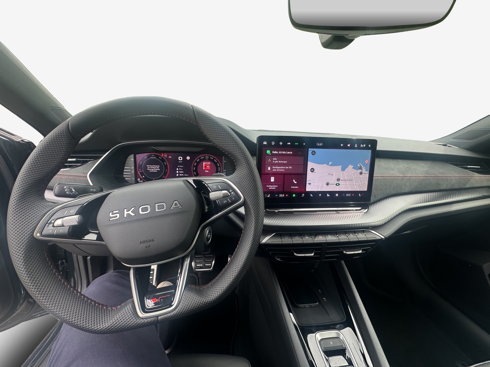SKODA Octavia Combi 2.0 TSI DSG RS 30 Years Edition-image-8