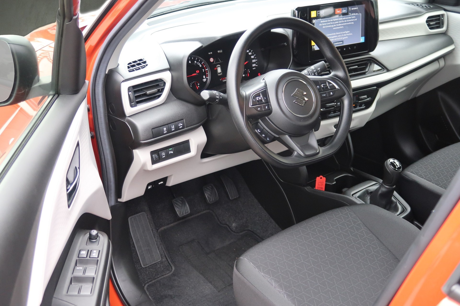SUZUKI Swift 1.2i 16V GL 4x4-image-8
