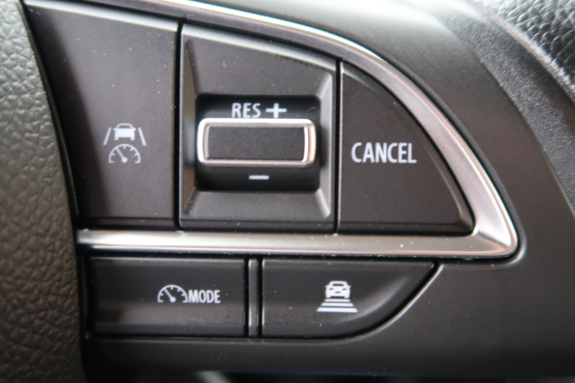 SUZUKI Swift 1.2i 16V GL 4x4-image-11