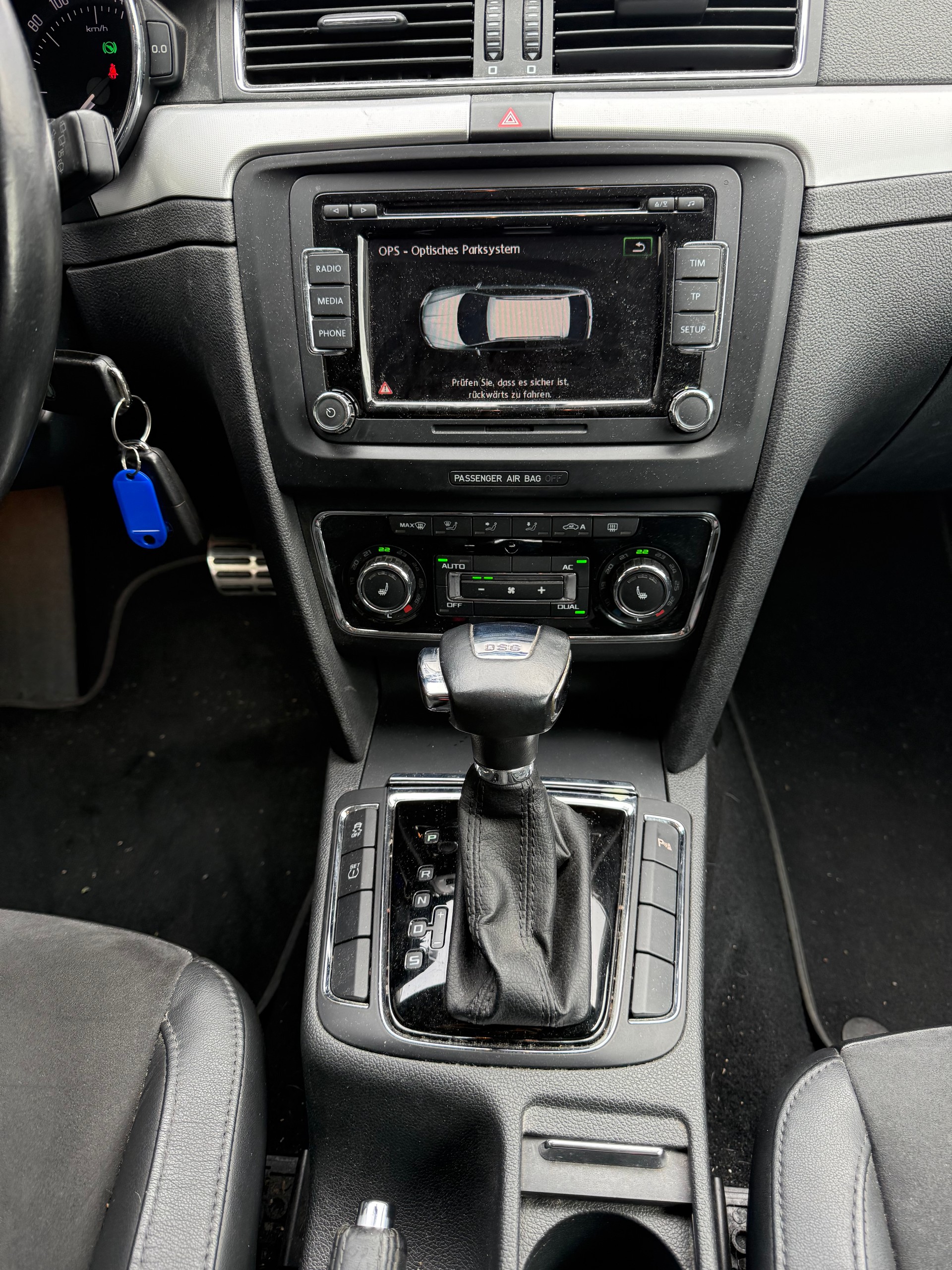 SKODA Superb Combi 1.8 TSI Elegance DSG-image-7