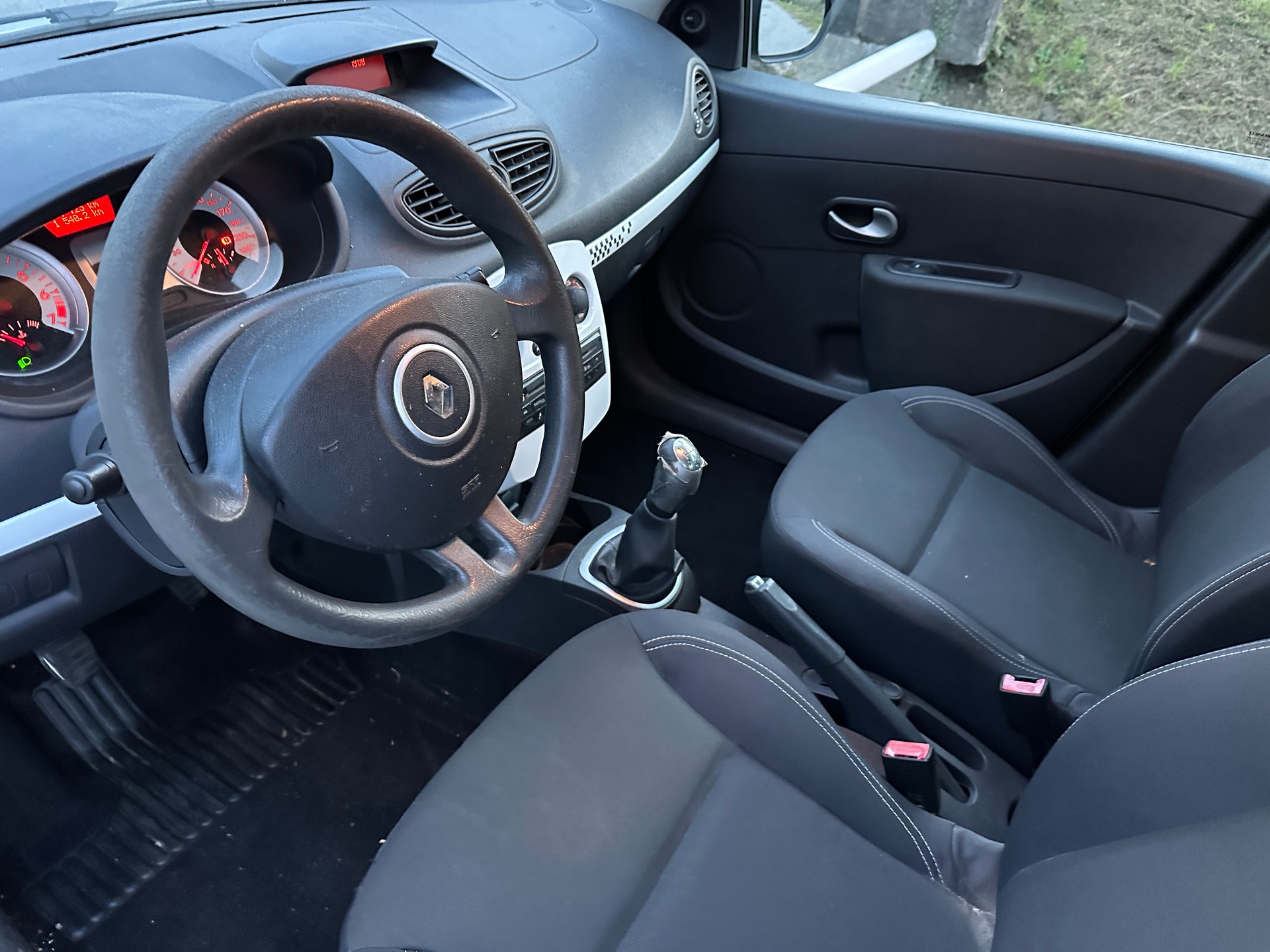 RENAULT Clio 1.2 16V Turbo S-image-5