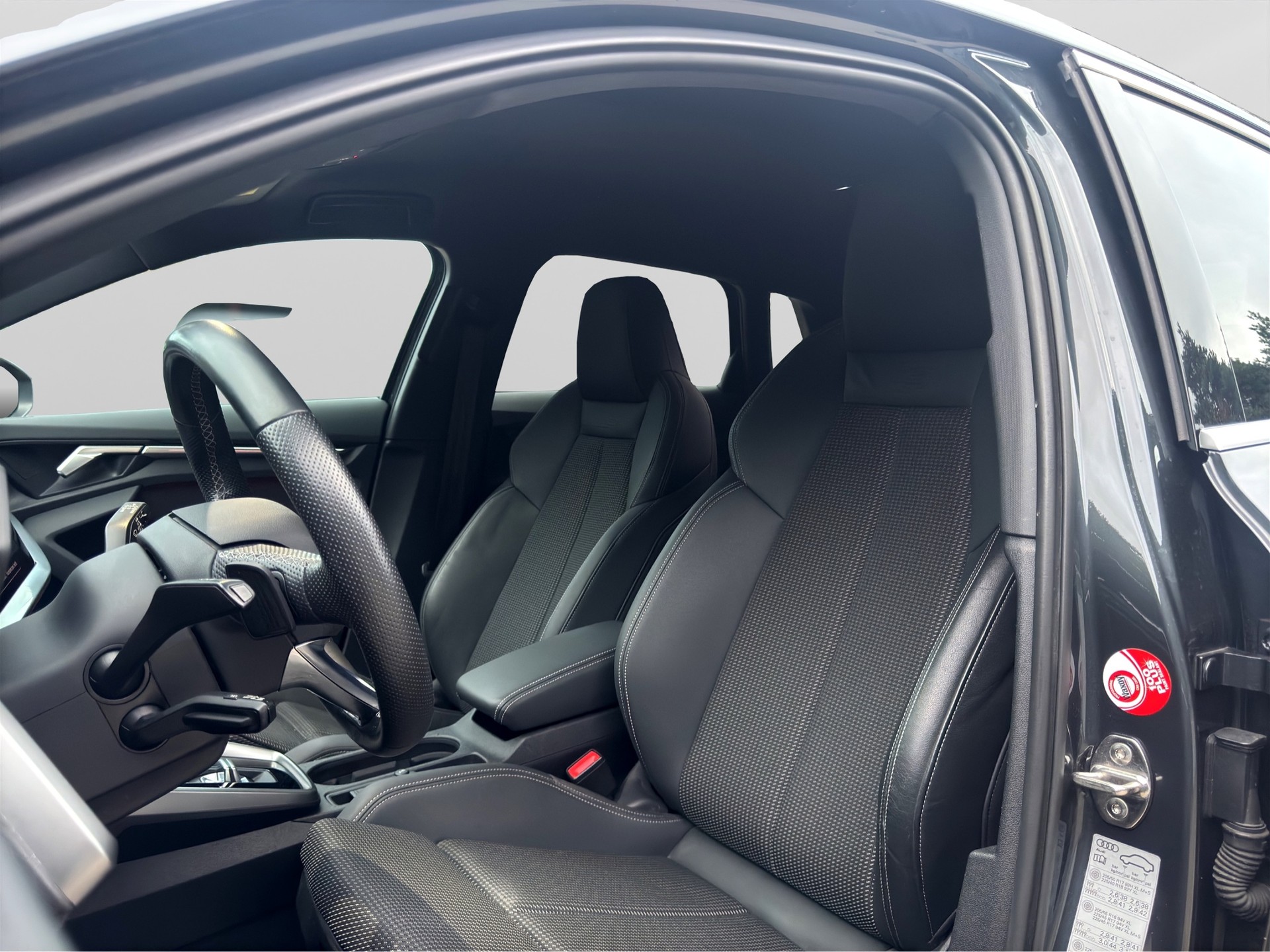 AUDI A3 Sportback 40 TFSI e S line S-tronic-image-9
