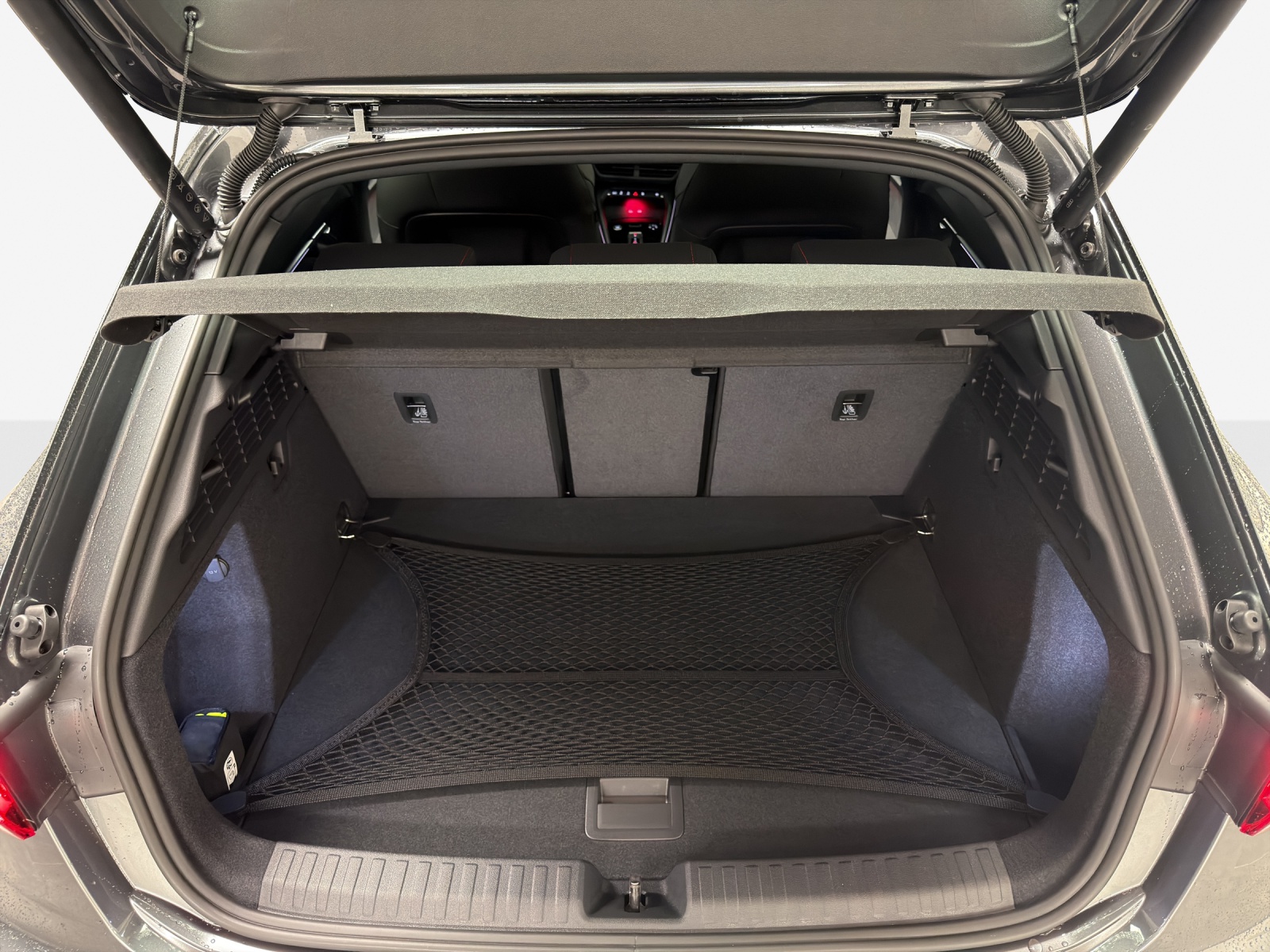 AUDI A3 Sportback TFSI 110 kW S line S tronic-image-12