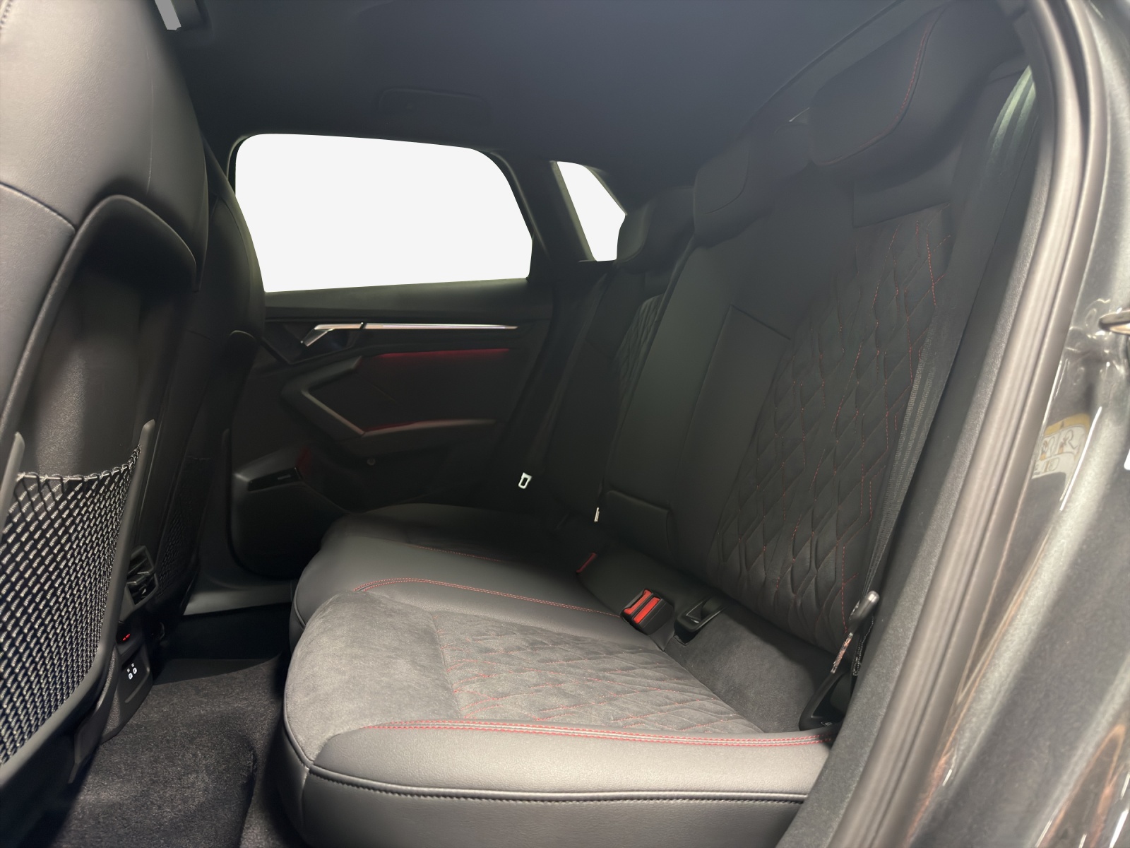 AUDI A3 Sportback TFSI 110 kW S line S tronic-image-11