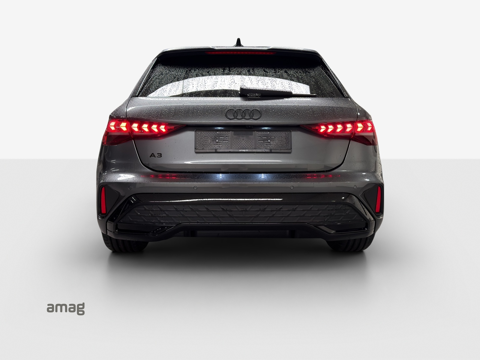 AUDI A3 Sportback TFSI 110 kW S line S tronic-image-3