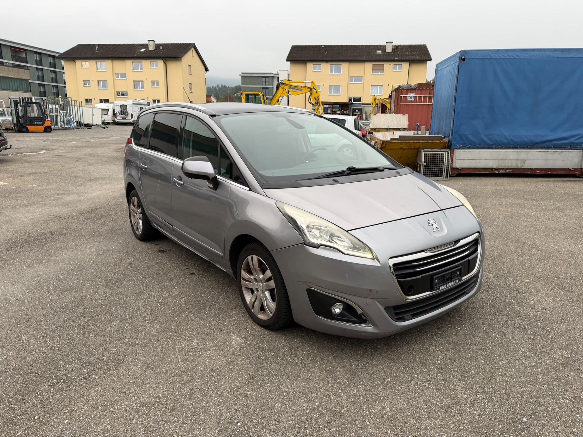PEUGEOT 5008 1.6 16V T Active Tiptronic-image-2