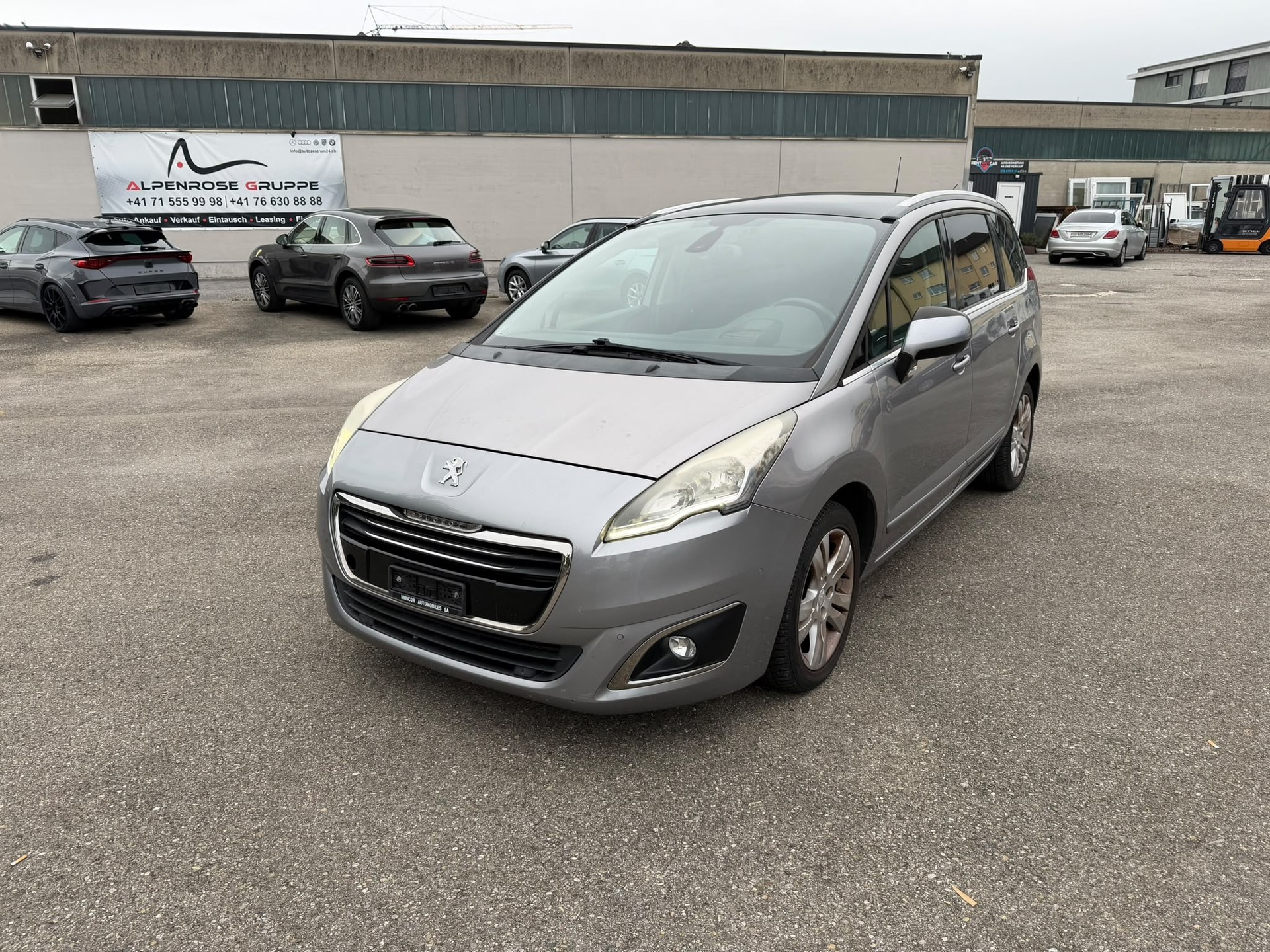 PEUGEOT 5008 1.6 16V T Active Tiptronic-image-0