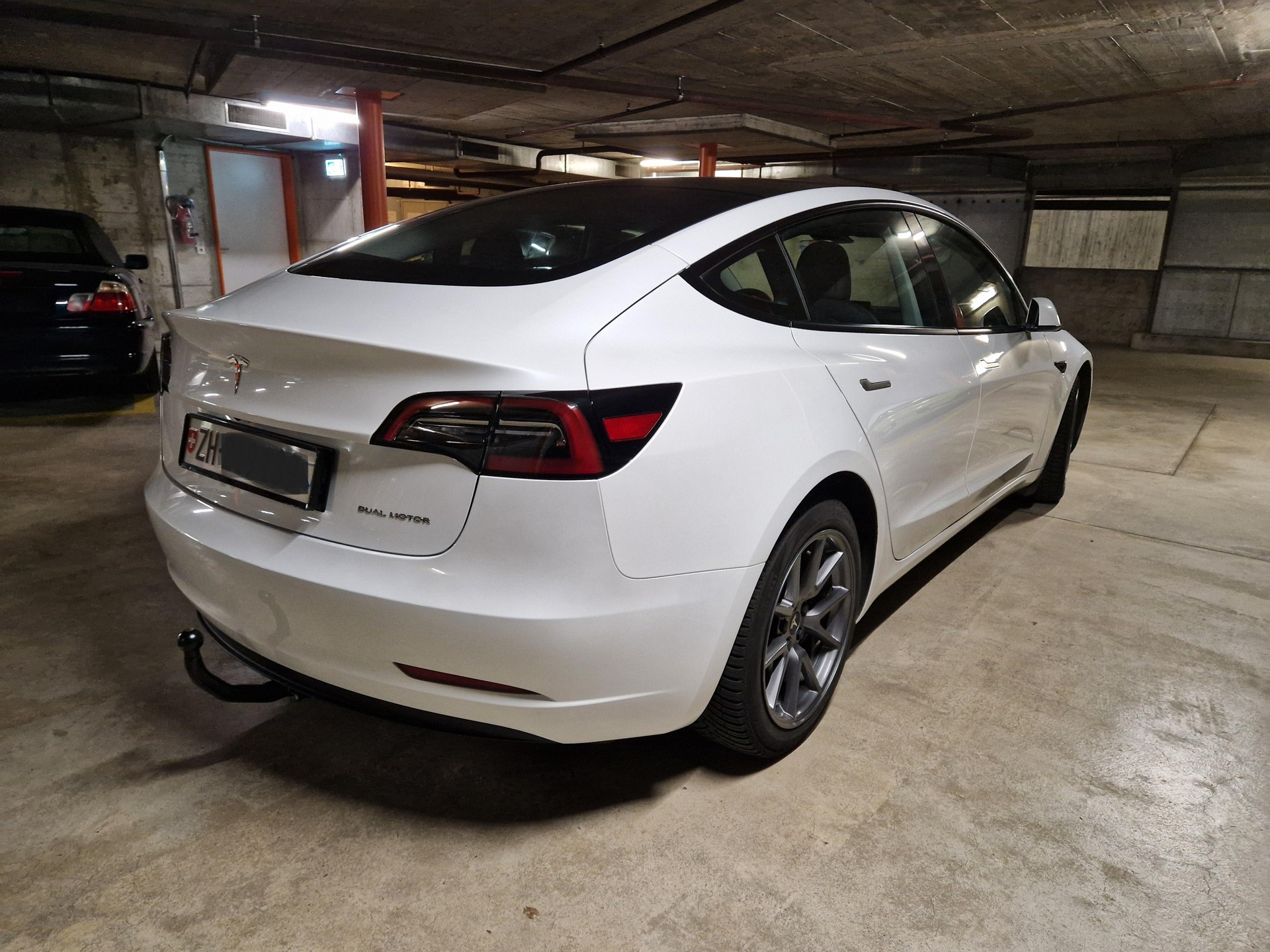 TESLA Model 3 Long Range Dual Motor AWD 498PS / MY2023 / Anhängerkupplung-image-2
