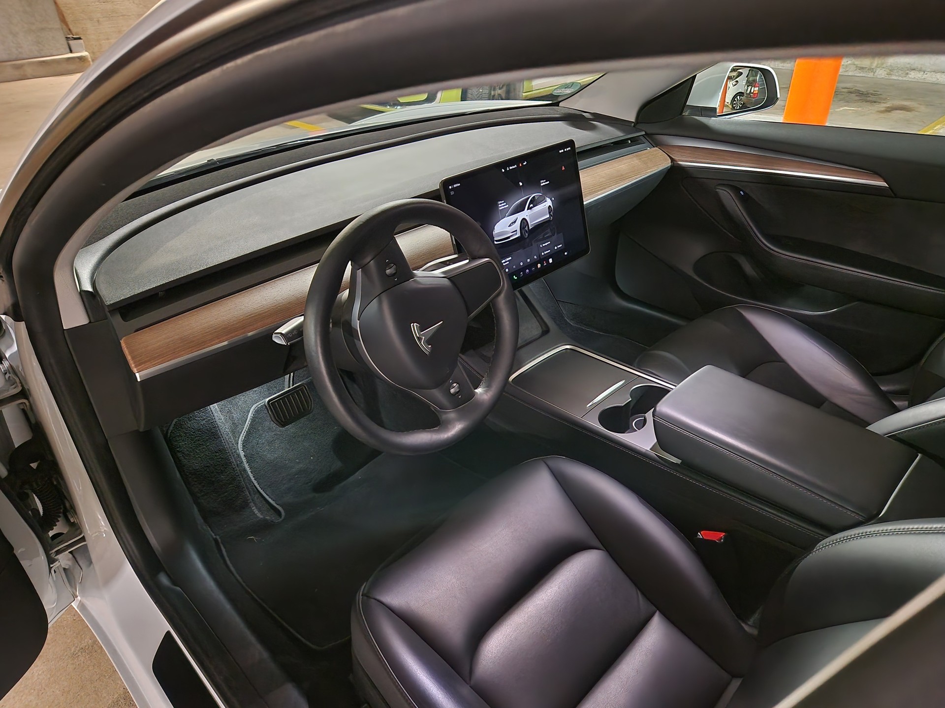 TESLA Model 3 Long Range Dual Motor AWD 498PS / MY2023 / Anhängerkupplung-image-6