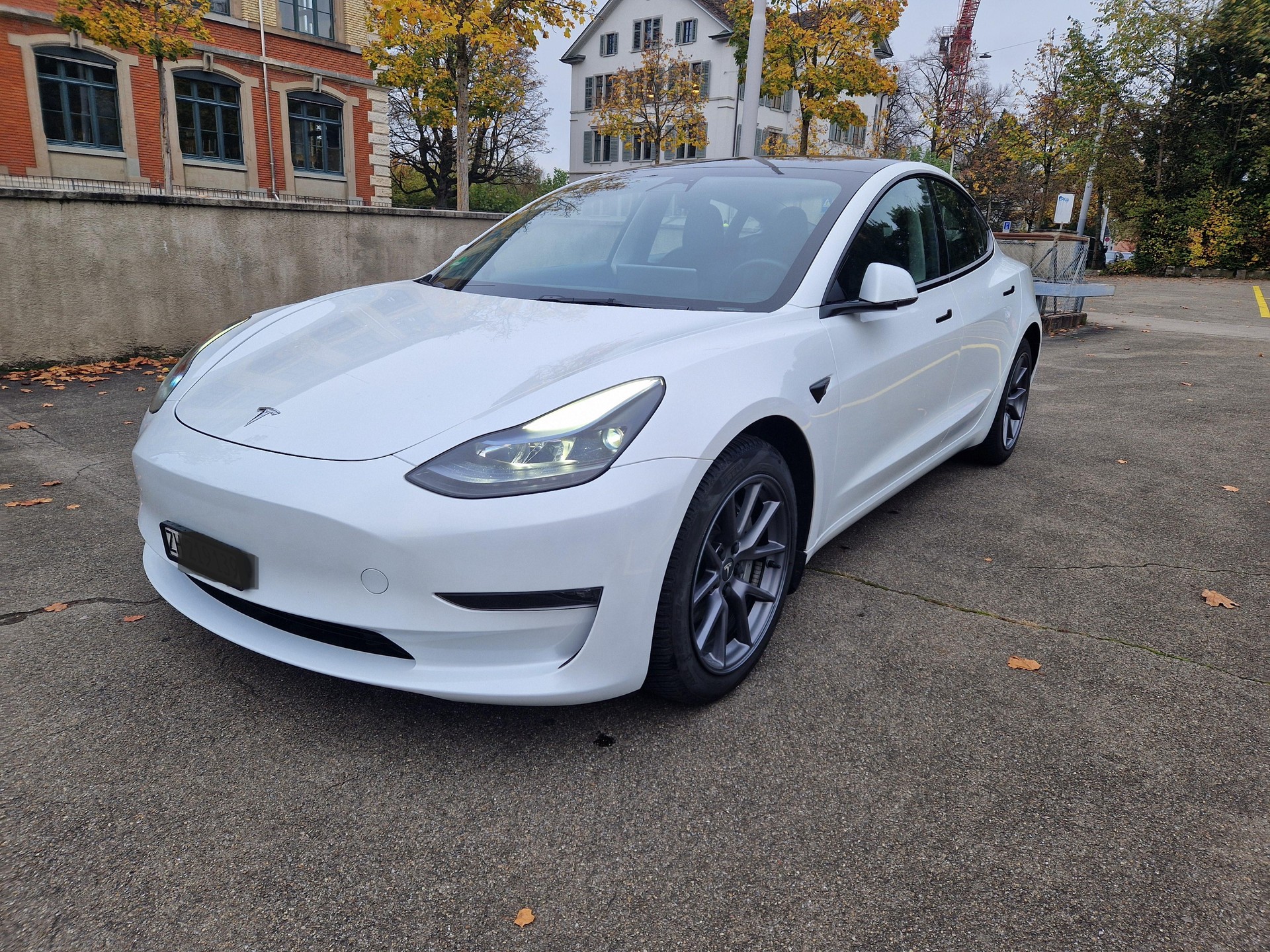TESLA Model 3 Long Range Dual Motor AWD 498PS / MY2023 / Anhängerkupplung-image-0