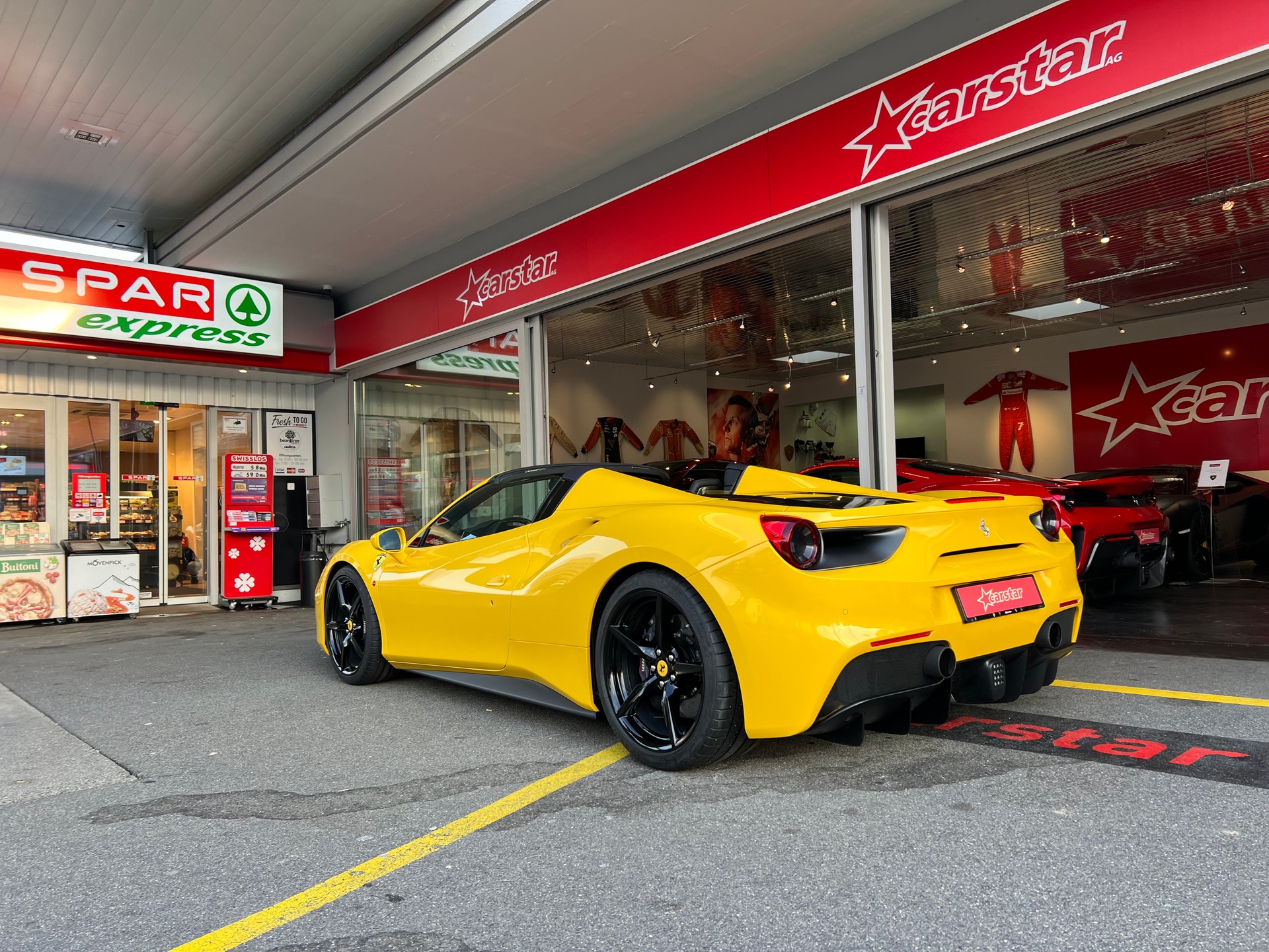 FERRARI 488 Spider 3.9 V8-image-3