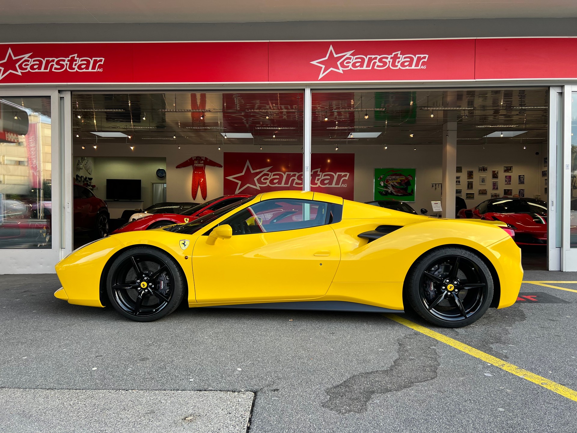 FERRARI 488 Spider 3.9 V8-image-1