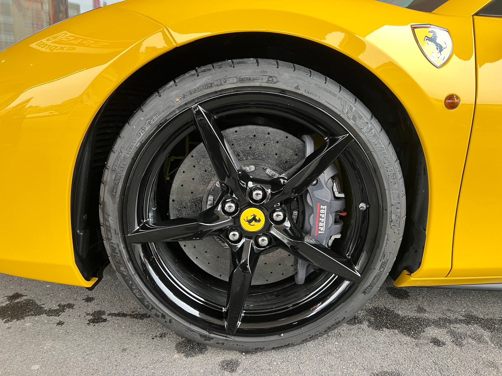 FERRARI 488 Spider 3.9 V8-image-13