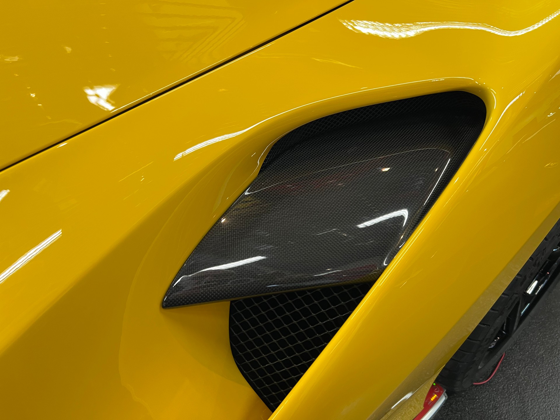 FERRARI 488 Spider 3.9 V8-image-4