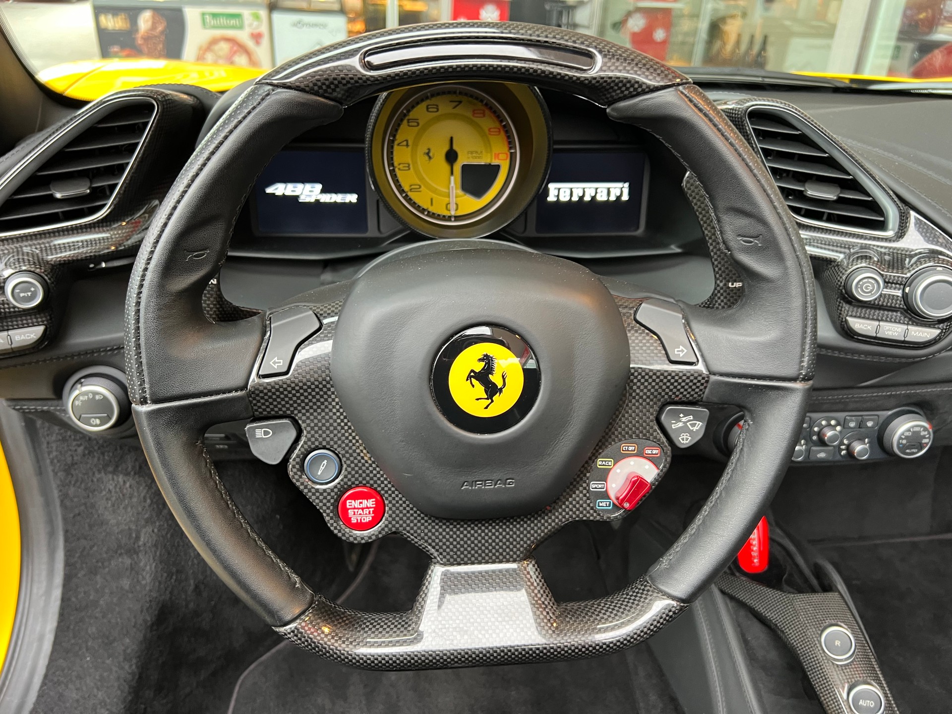 FERRARI 488 Spider 3.9 V8-image-6