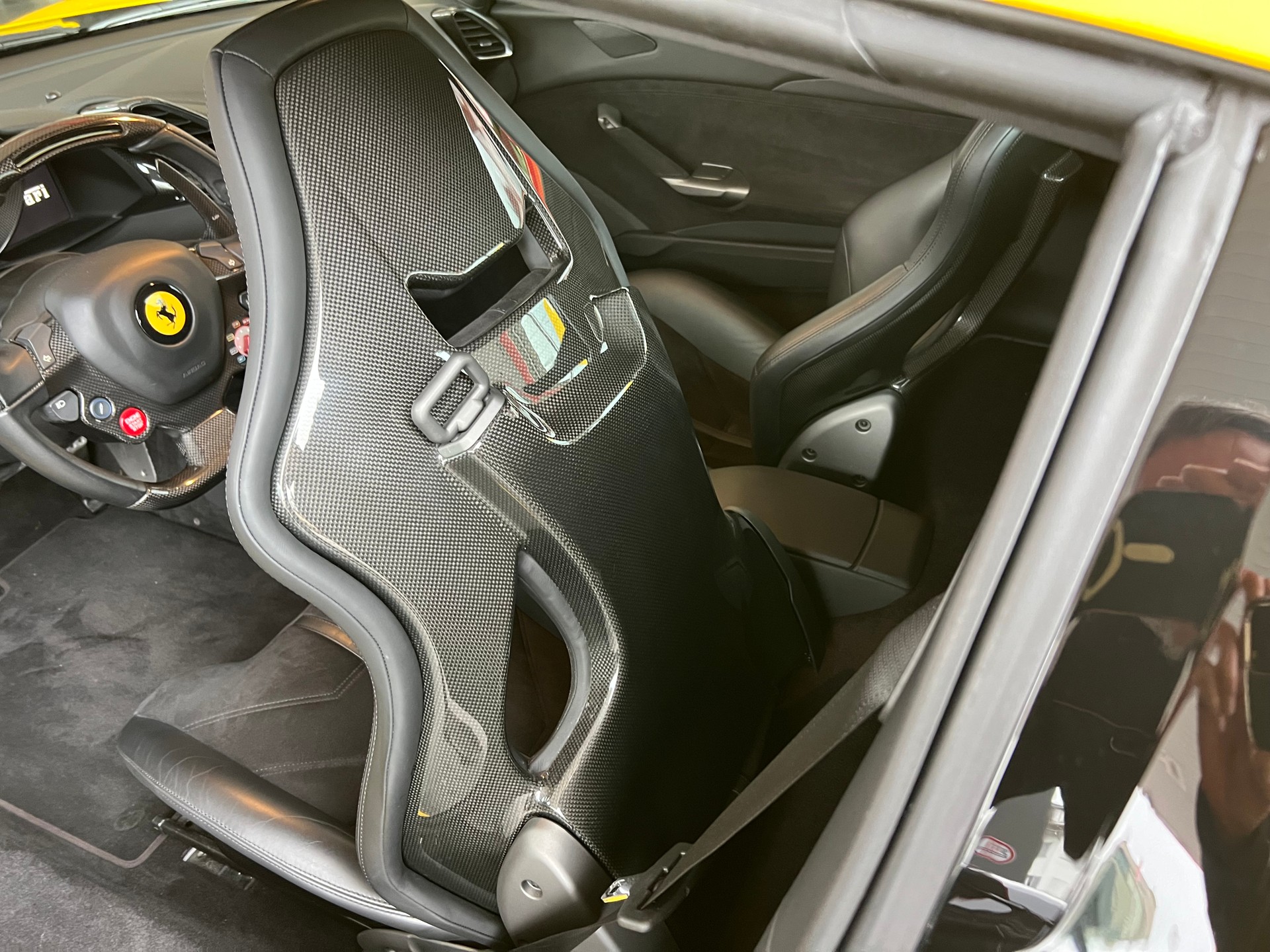 FERRARI 488 Spider 3.9 V8-image-11