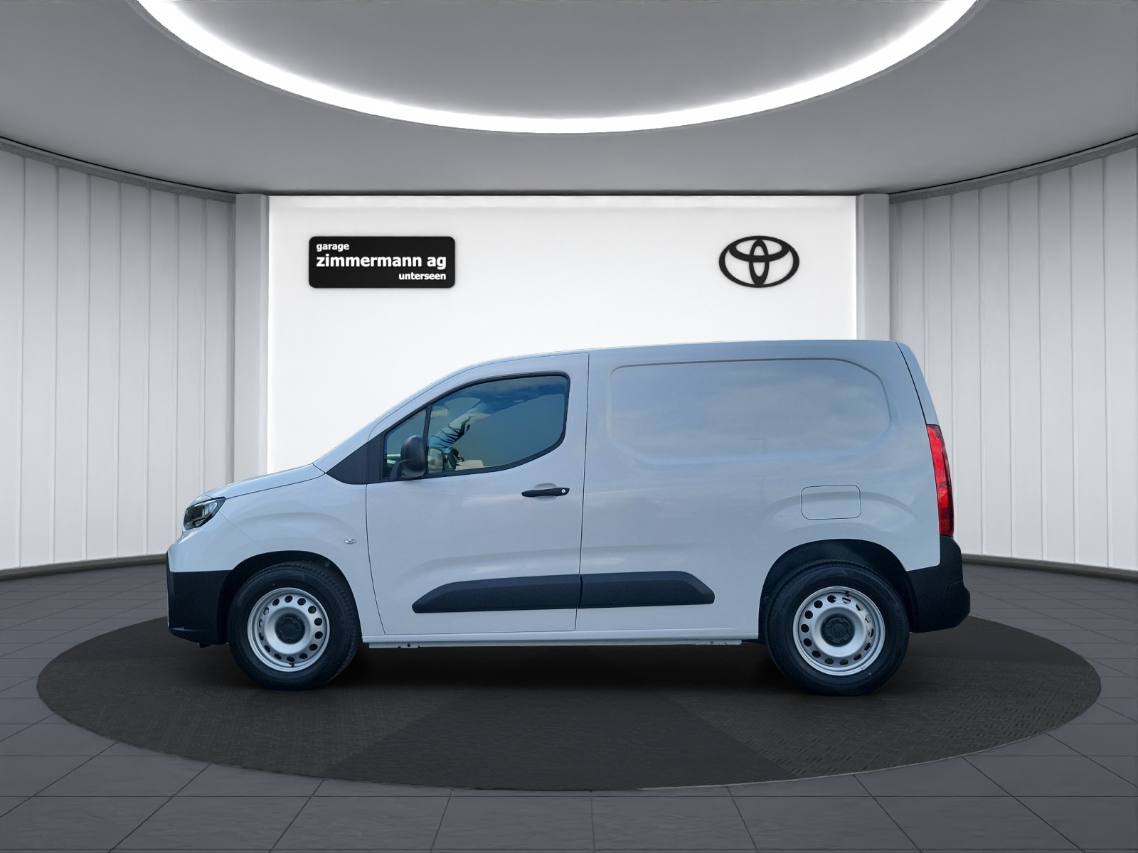 TOYOTA PROACE CITY Van L1 52KWh Activ-image-10