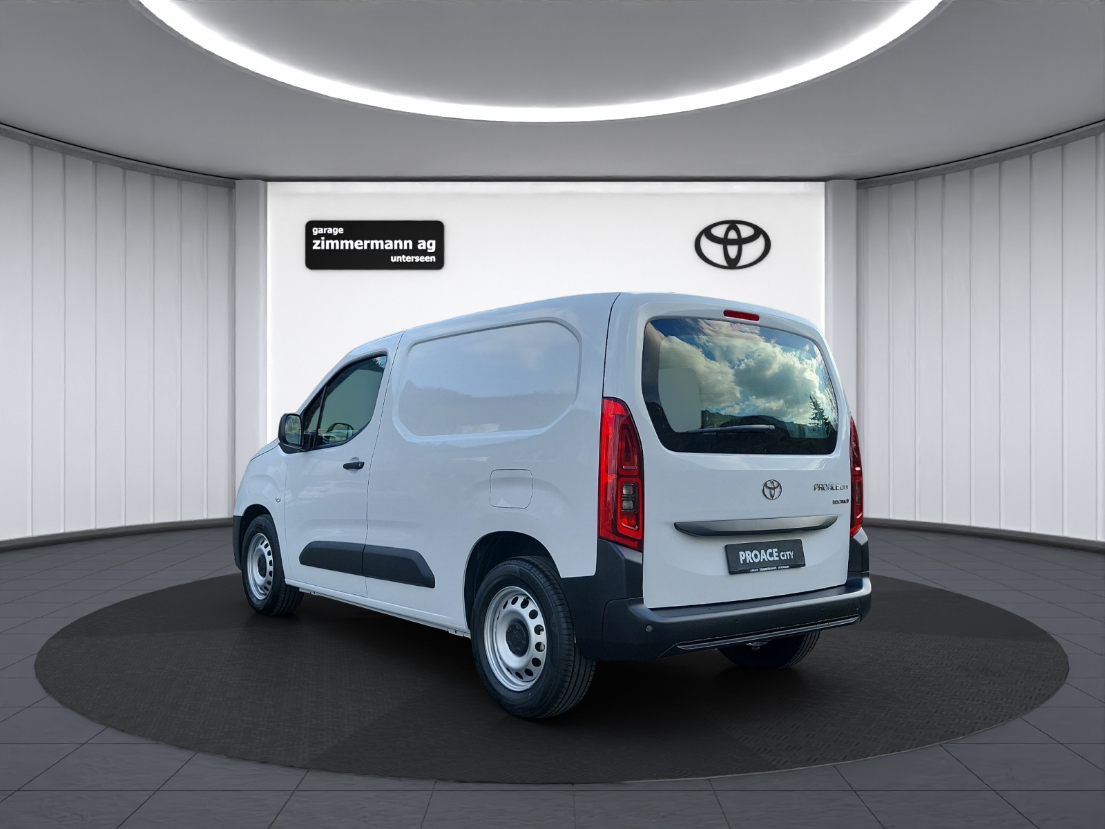 TOYOTA PROACE CITY Van L1 52KWh Activ-image-8